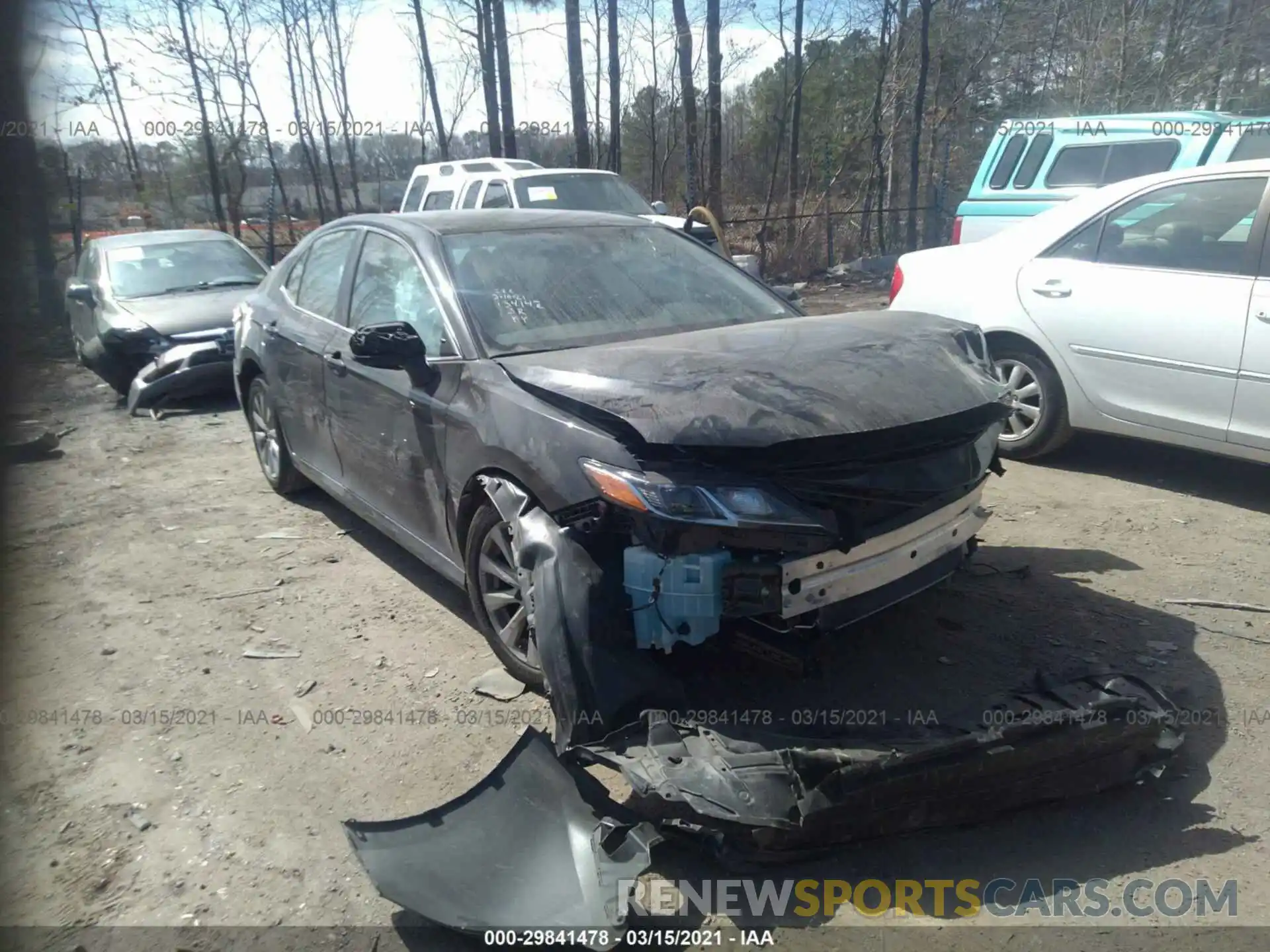 1 Photograph of a damaged car 4T1B11HK0KU284593 TOYOTA CAMRY 2019