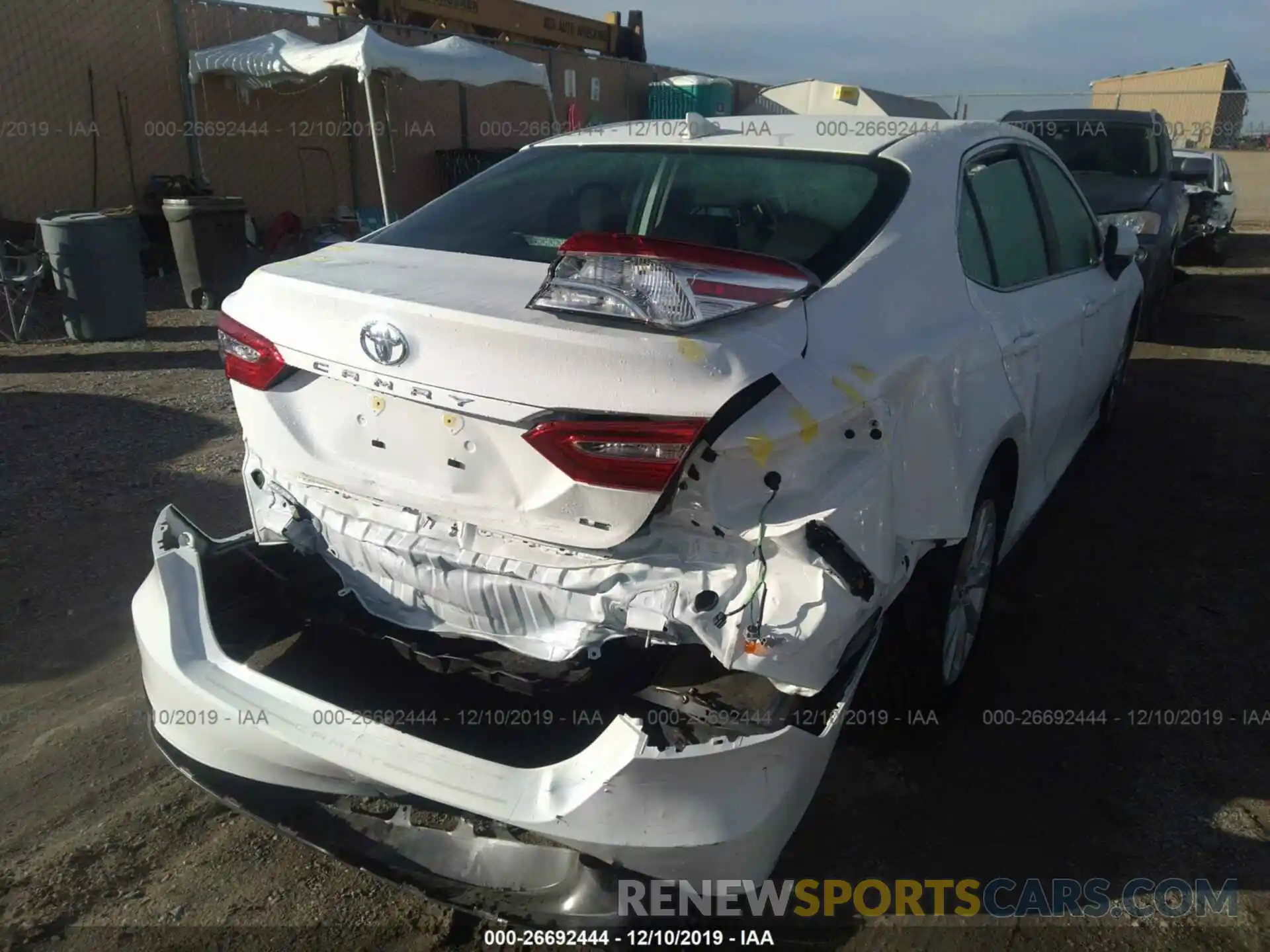 6 Photograph of a damaged car 4T1B11HK0KU285579 TOYOTA CAMRY 2019