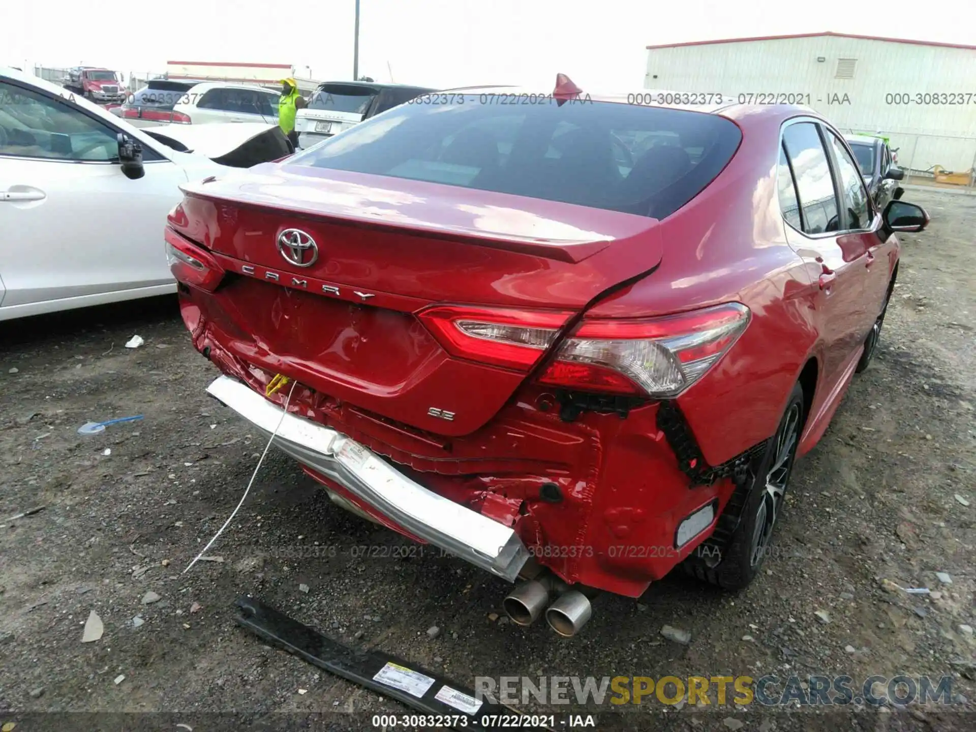 6 Photograph of a damaged car 4T1B11HK0KU285811 TOYOTA CAMRY 2019