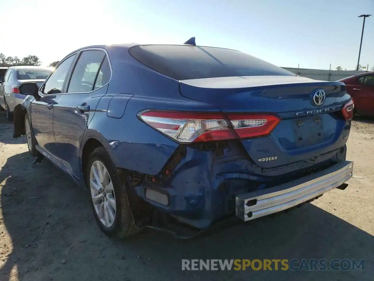 3 Photograph of a damaged car 4T1B11HK0KU290720 TOYOTA CAMRY 2019