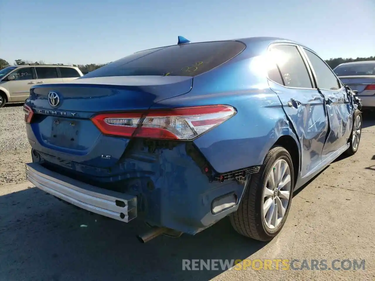 4 Photograph of a damaged car 4T1B11HK0KU290720 TOYOTA CAMRY 2019