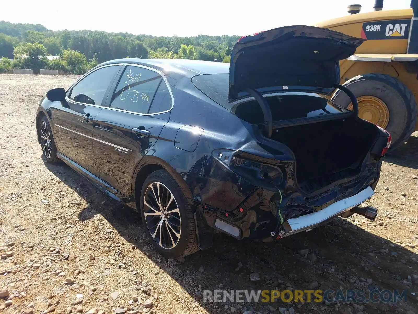 3 Photograph of a damaged car 4T1B11HK0KU291298 TOYOTA CAMRY 2019