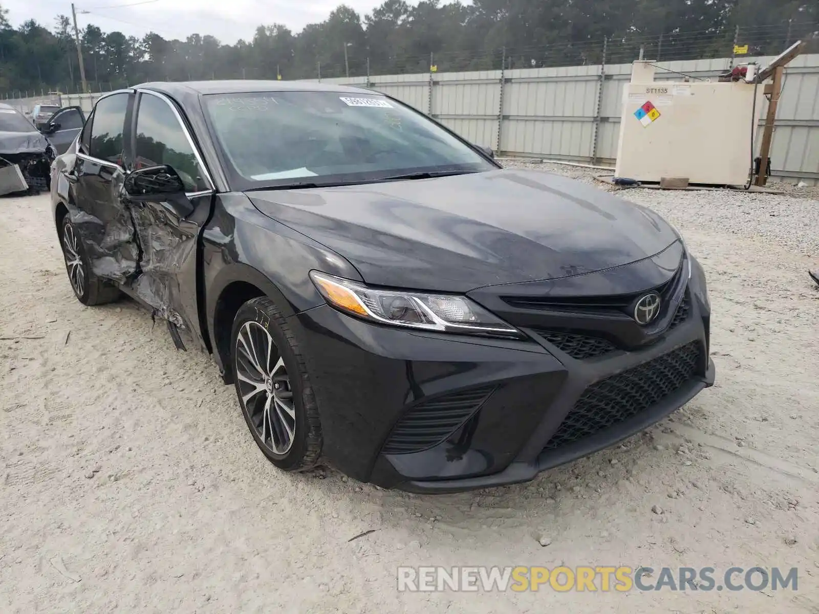 1 Photograph of a damaged car 4T1B11HK0KU298574 TOYOTA CAMRY 2019