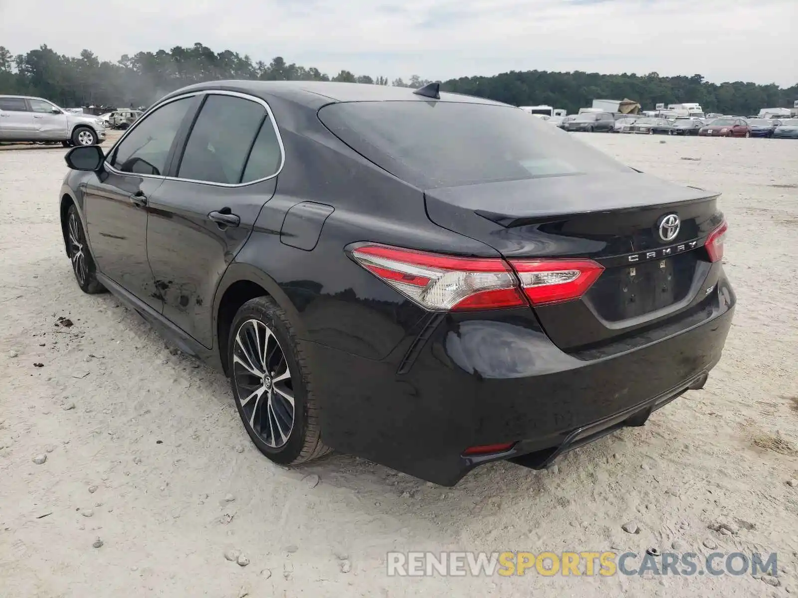 3 Photograph of a damaged car 4T1B11HK0KU298574 TOYOTA CAMRY 2019