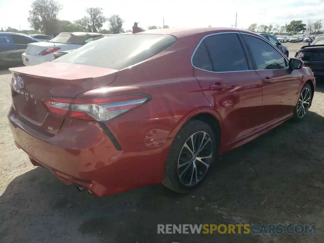 4 Photograph of a damaged car 4T1B11HK0KU299871 TOYOTA CAMRY 2019