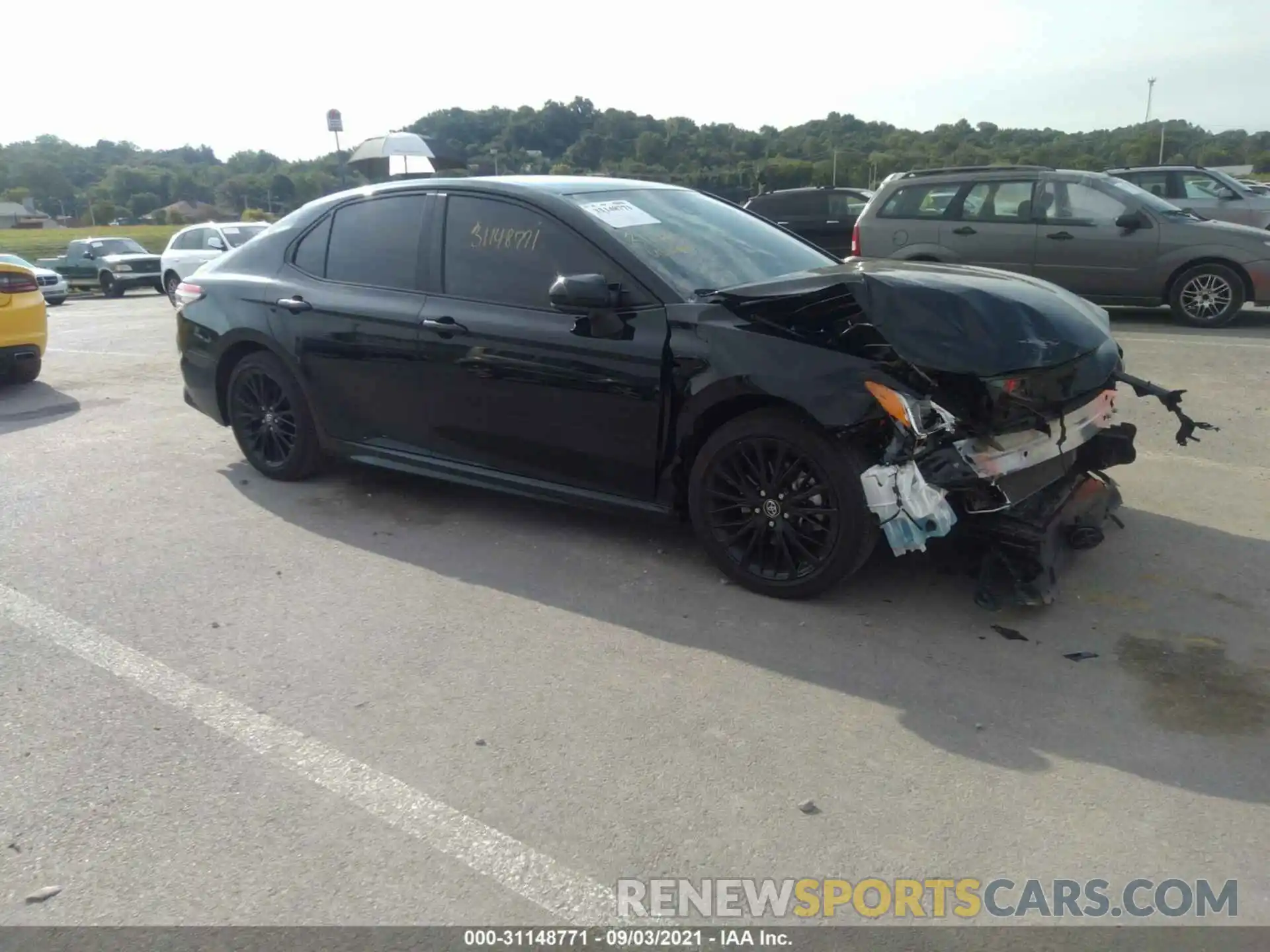 1 Photograph of a damaged car 4T1B11HK0KU300422 TOYOTA CAMRY 2019