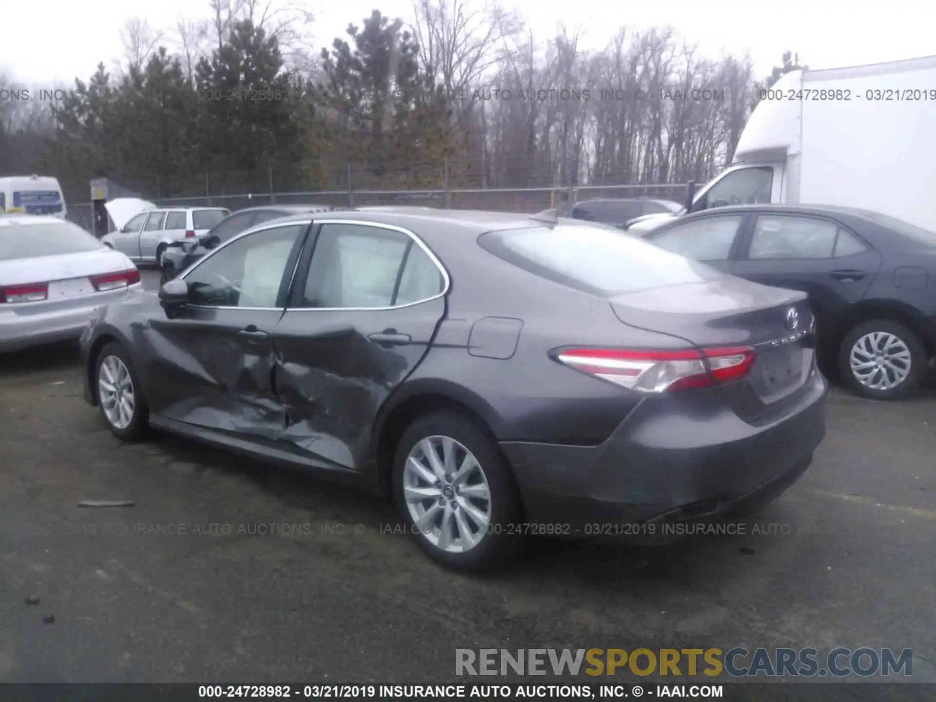 3 Photograph of a damaged car 4T1B11HK0KU679633 TOYOTA CAMRY 2019