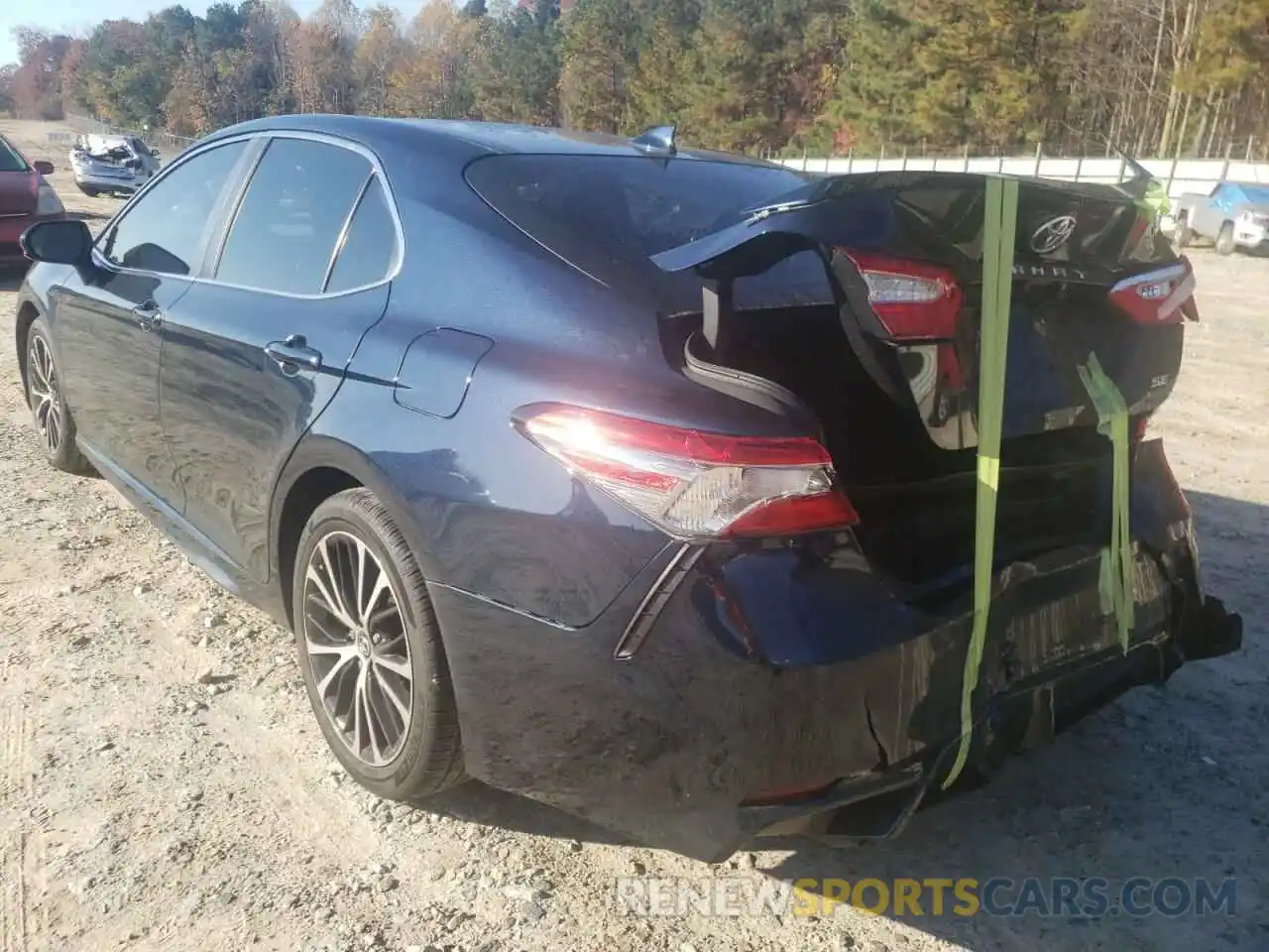 3 Photograph of a damaged car 4T1B11HK0KU679924 TOYOTA CAMRY 2019