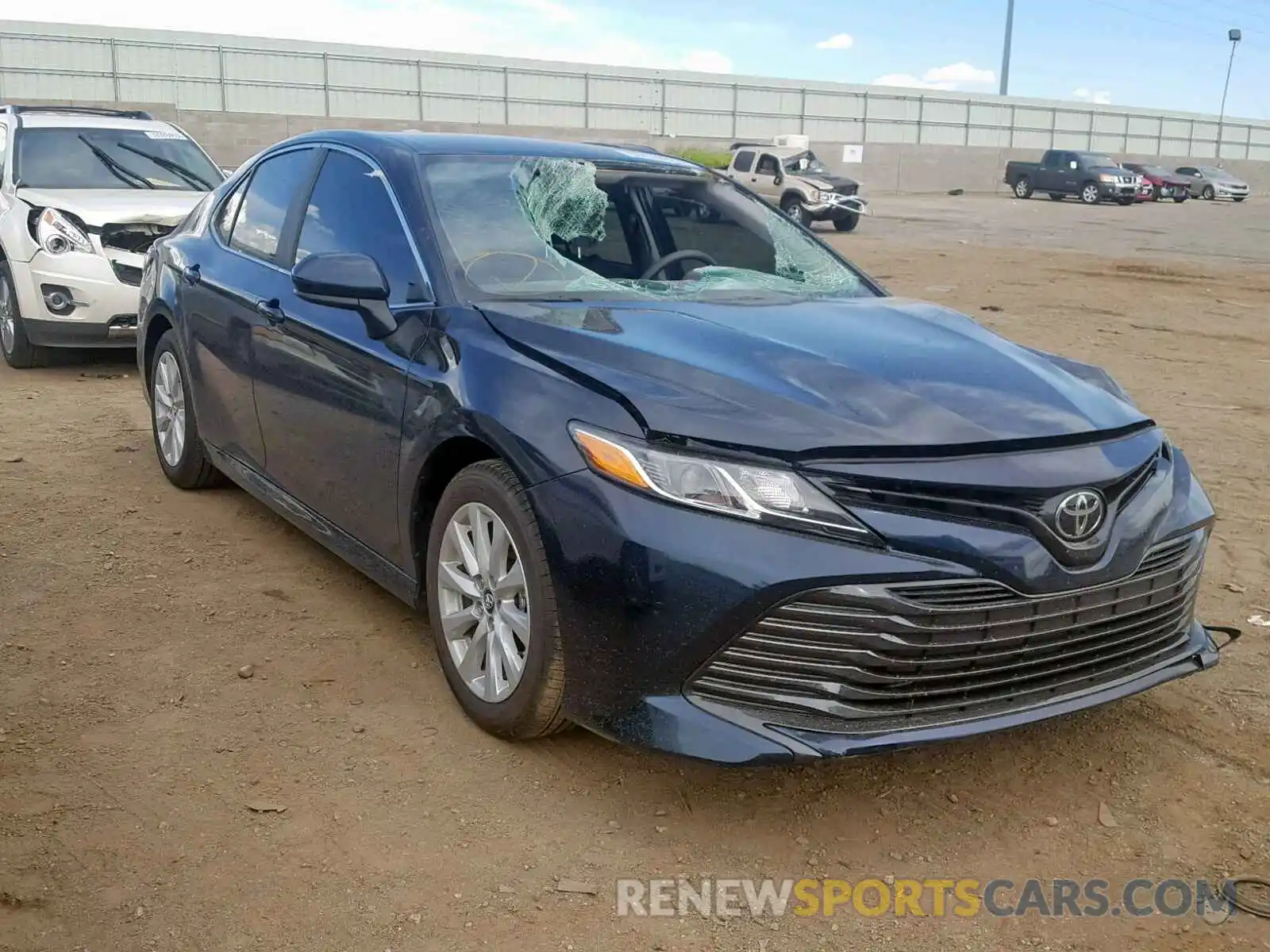 1 Photograph of a damaged car 4T1B11HK0KU680085 TOYOTA CAMRY 2019