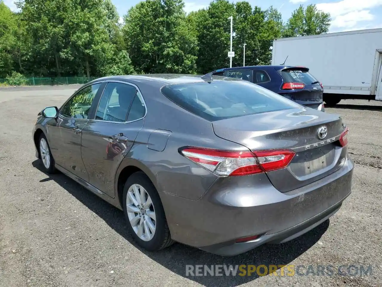 3 Photograph of a damaged car 4T1B11HK0KU680801 TOYOTA CAMRY 2019