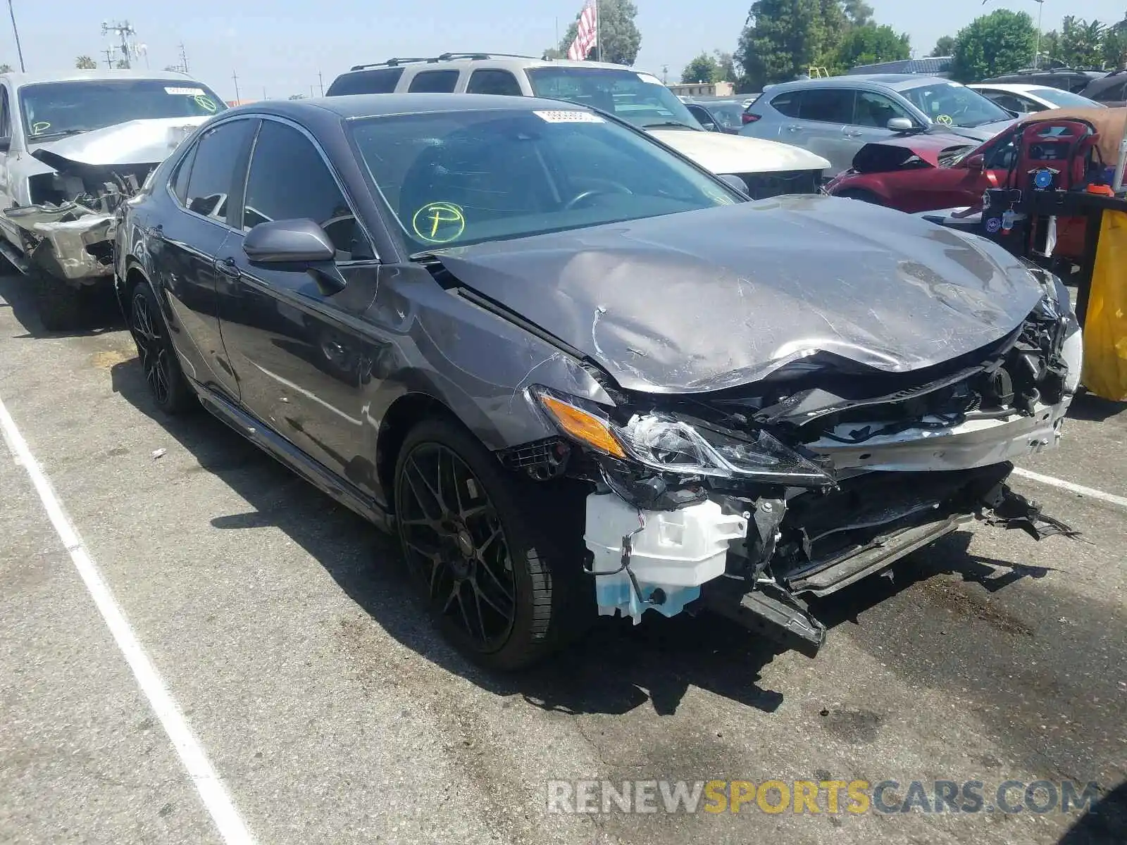 1 Photograph of a damaged car 4T1B11HK0KU680863 TOYOTA CAMRY 2019