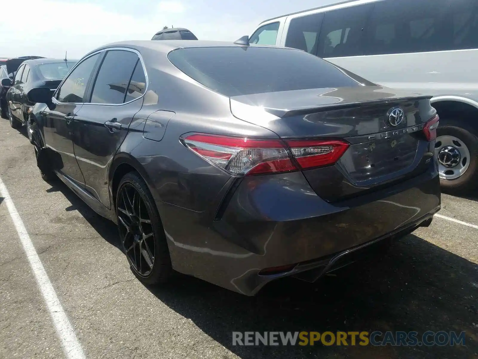 3 Photograph of a damaged car 4T1B11HK0KU680863 TOYOTA CAMRY 2019