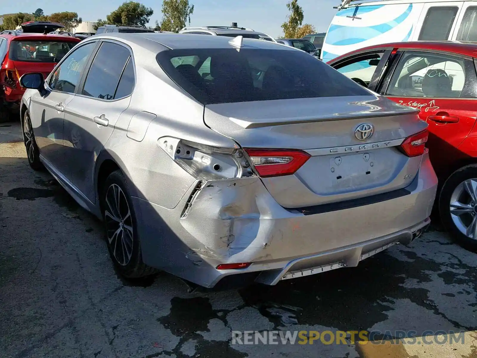 3 Photograph of a damaged car 4T1B11HK0KU681561 TOYOTA CAMRY 2019