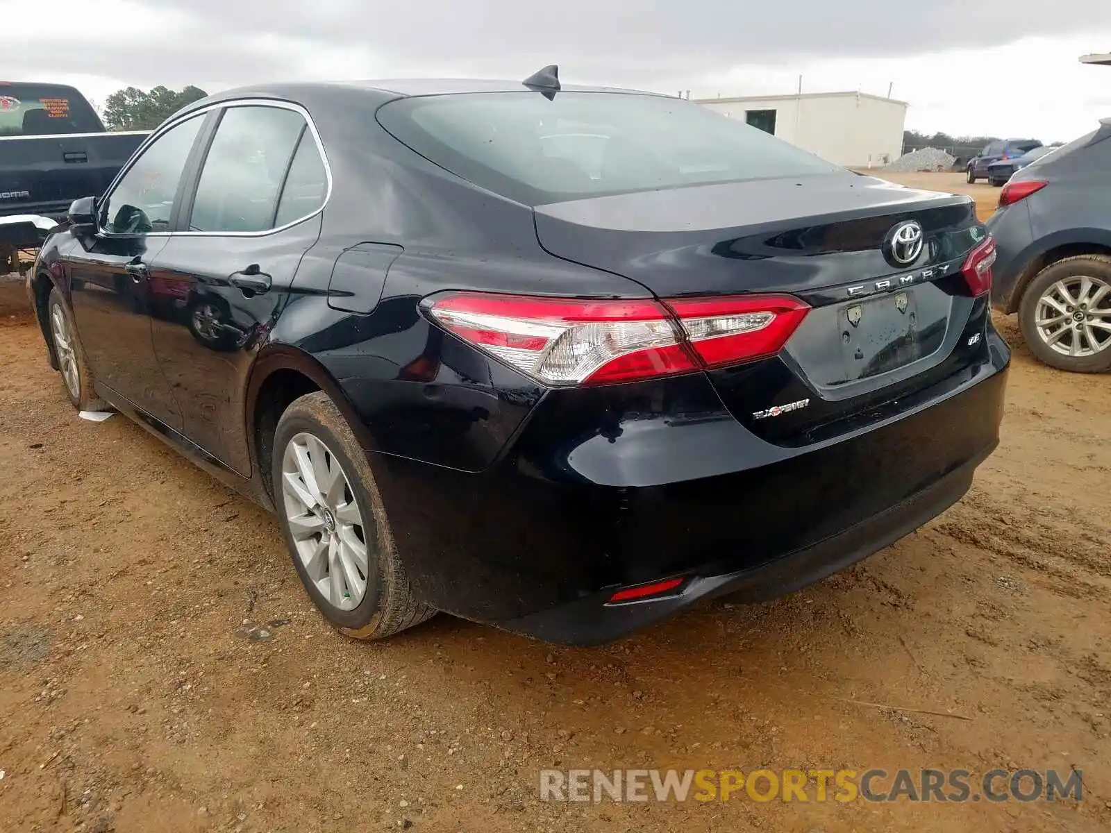 3 Photograph of a damaged car 4T1B11HK0KU681883 TOYOTA CAMRY 2019