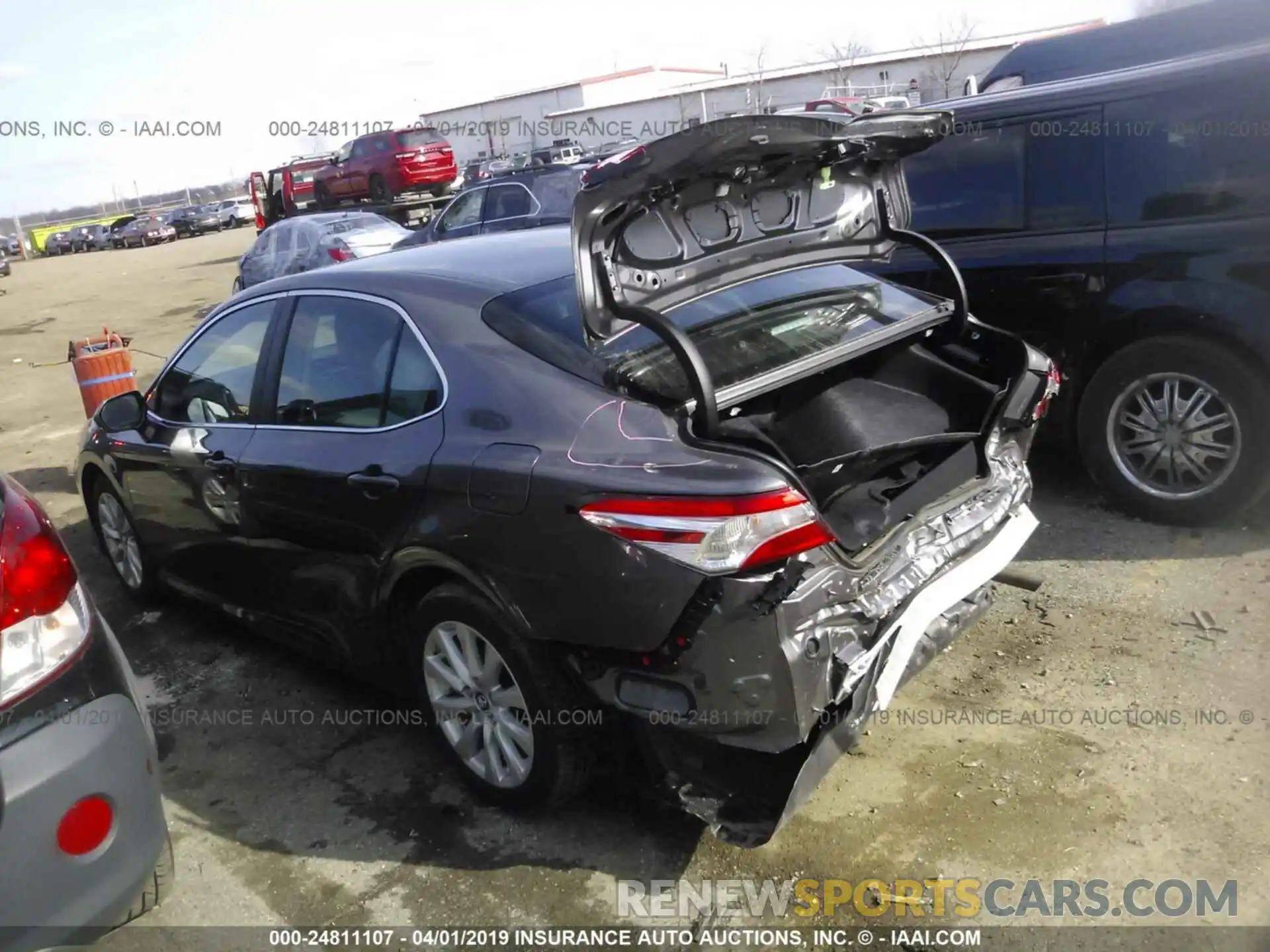 3 Photograph of a damaged car 4T1B11HK0KU682192 TOYOTA CAMRY 2019