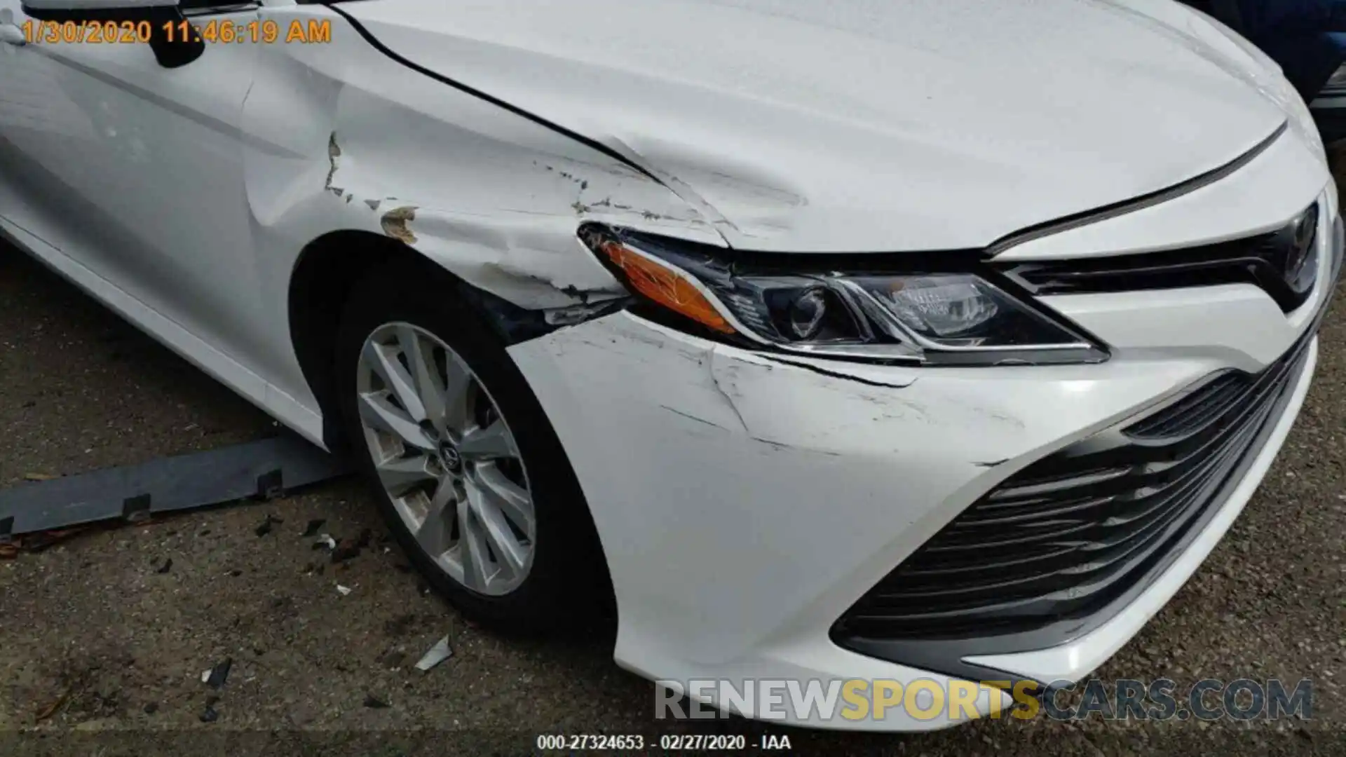 15 Photograph of a damaged car 4T1B11HK0KU683004 TOYOTA CAMRY 2019