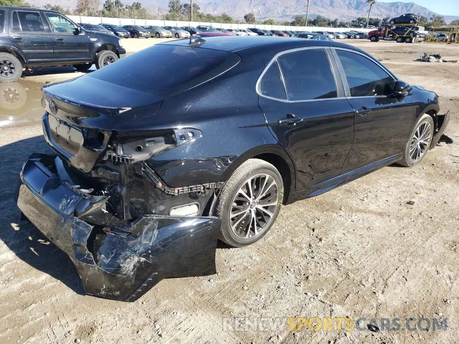 4 Photograph of a damaged car 4T1B11HK0KU683066 TOYOTA CAMRY 2019