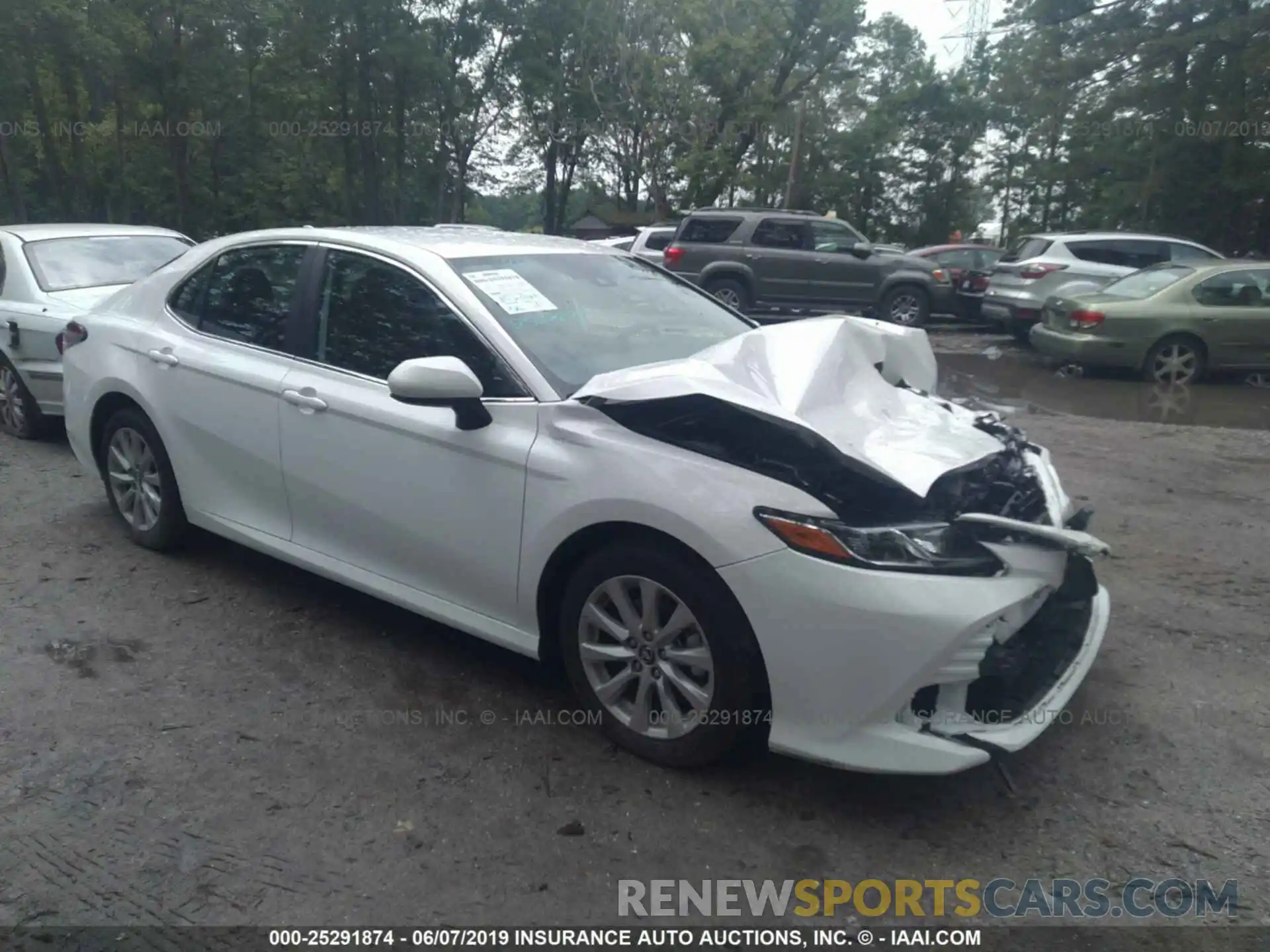 1 Photograph of a damaged car 4T1B11HK0KU683908 TOYOTA CAMRY 2019