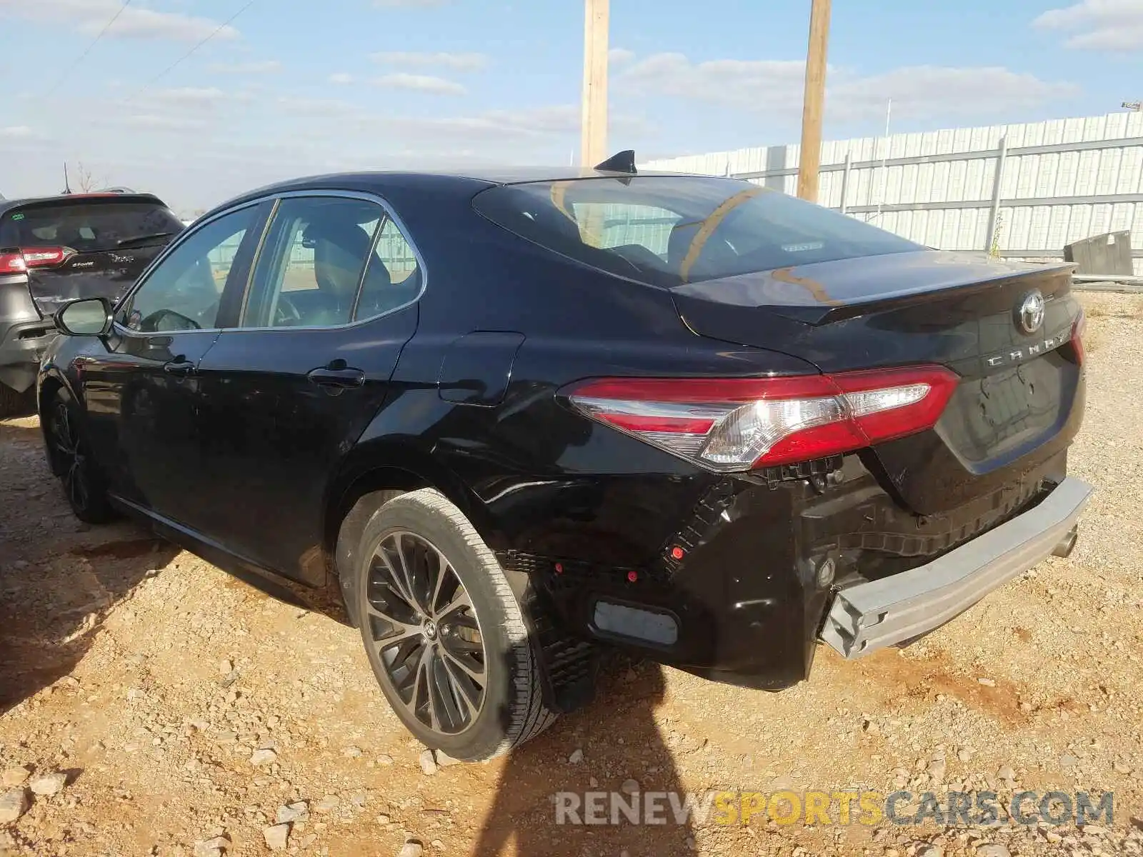 3 Photograph of a damaged car 4T1B11HK0KU684735 TOYOTA CAMRY 2019