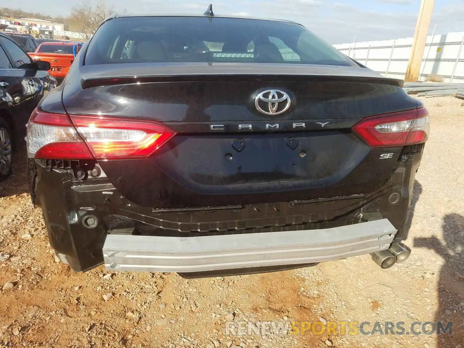 9 Photograph of a damaged car 4T1B11HK0KU684735 TOYOTA CAMRY 2019