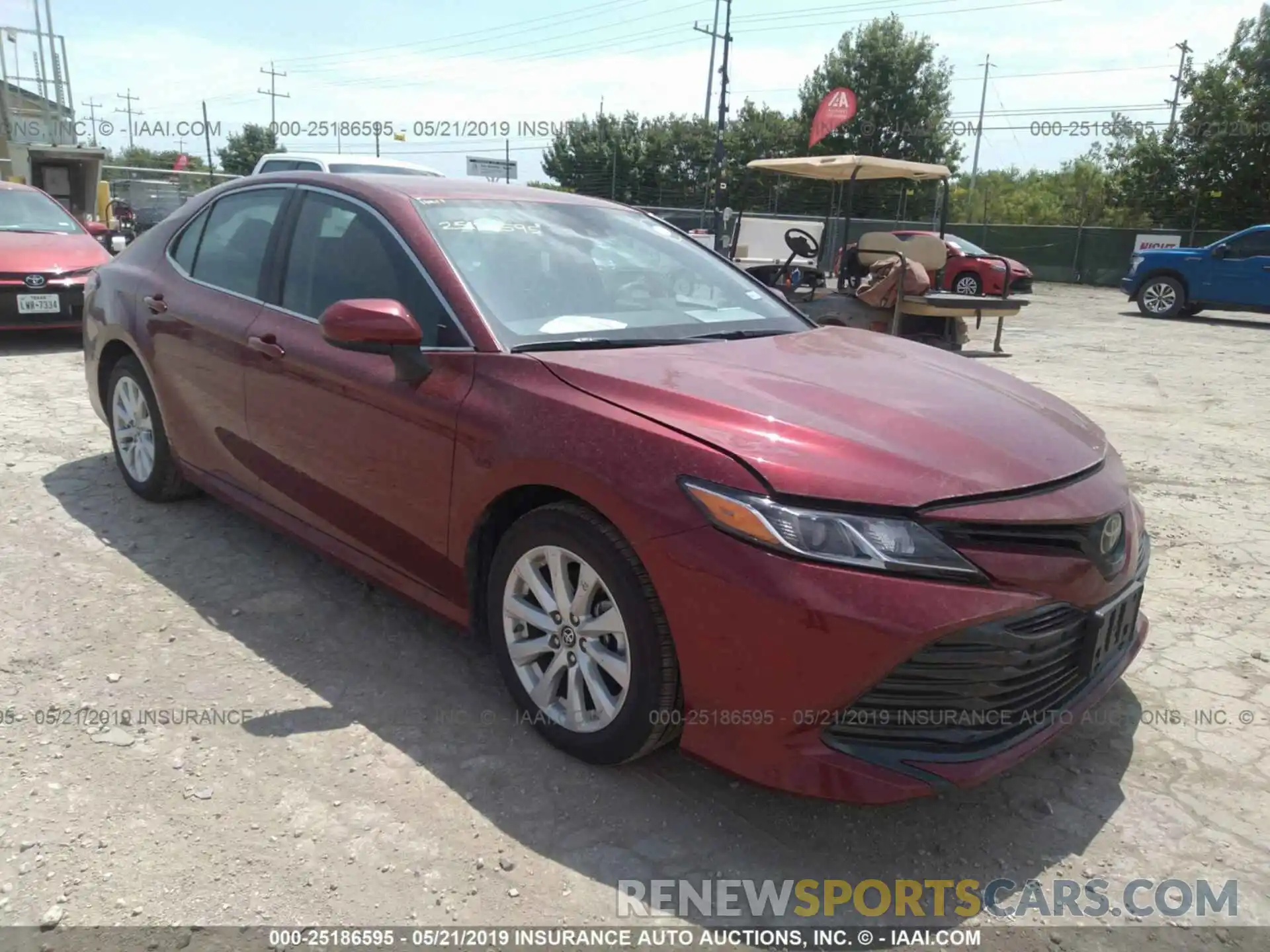 1 Photograph of a damaged car 4T1B11HK0KU684945 TOYOTA CAMRY 2019