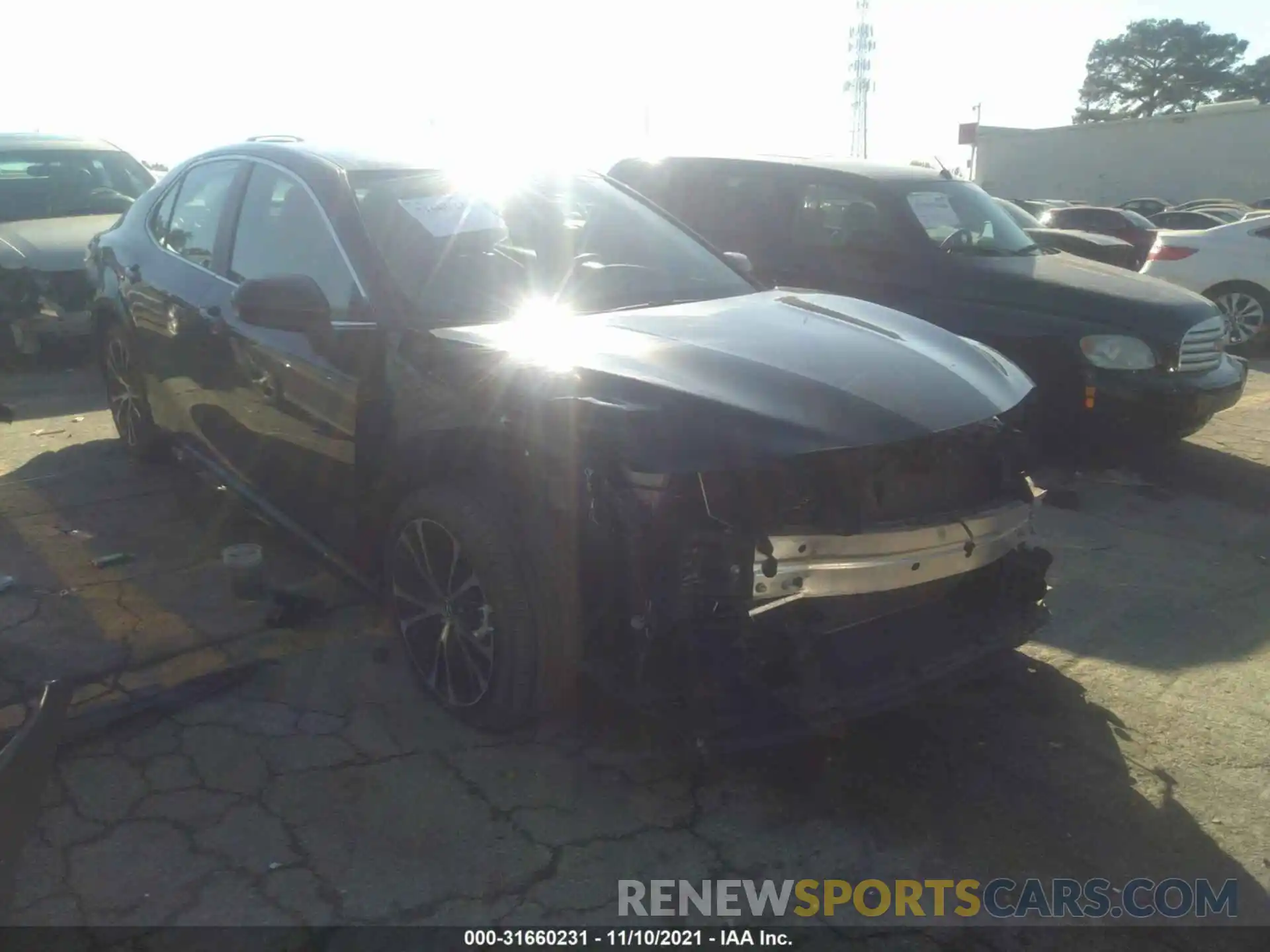 1 Photograph of a damaged car 4T1B11HK0KU685996 TOYOTA CAMRY 2019