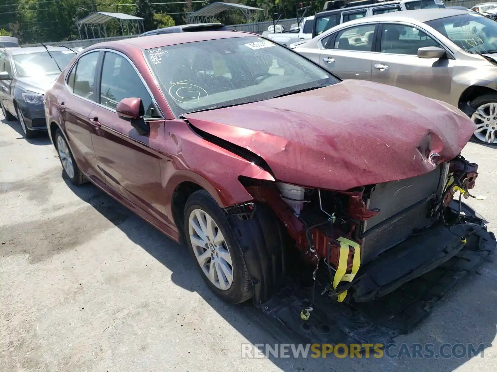 1 Photograph of a damaged car 4T1B11HK0KU686307 TOYOTA CAMRY 2019