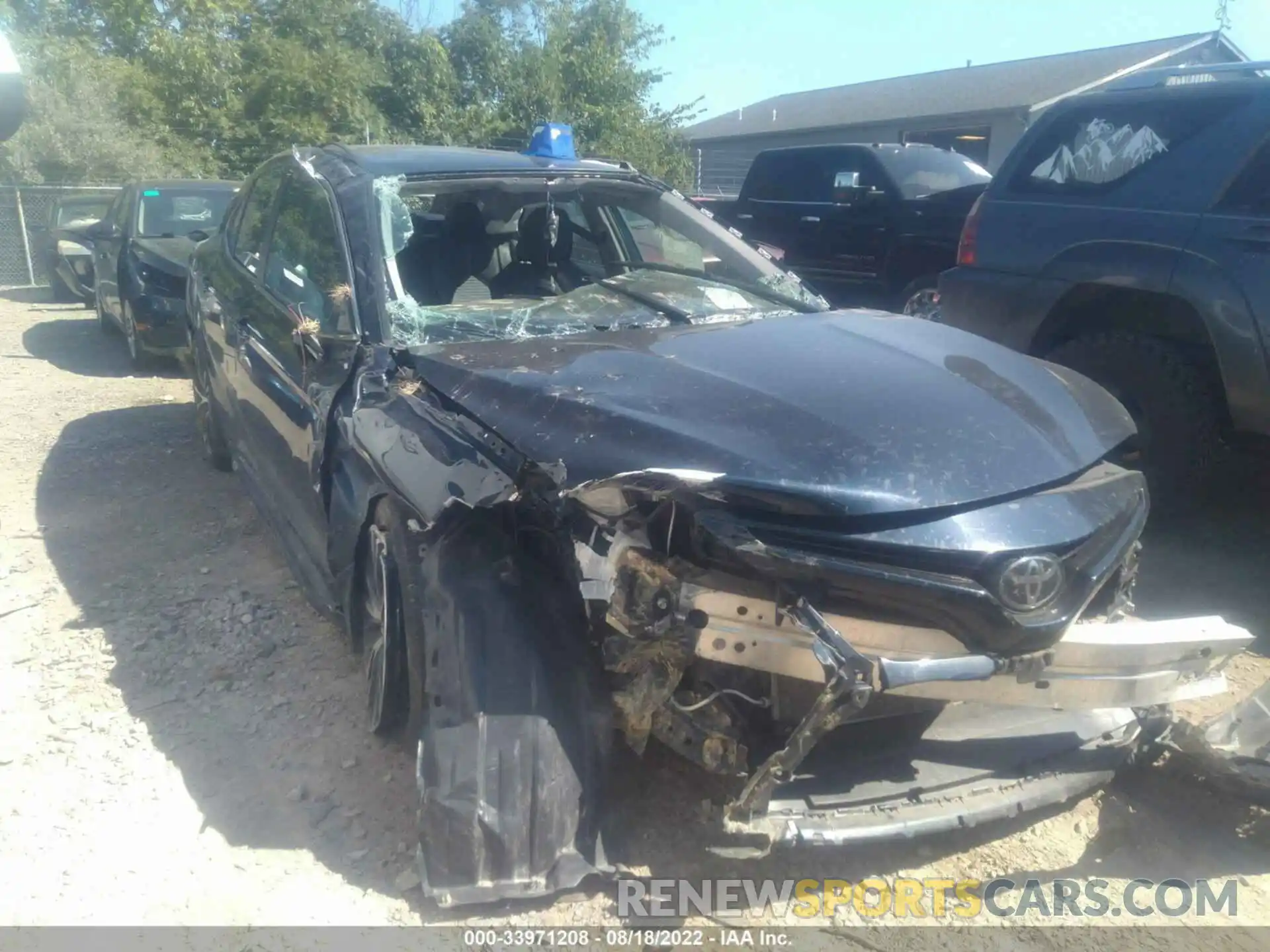 1 Photograph of a damaged car 4T1B11HK0KU686811 TOYOTA CAMRY 2019