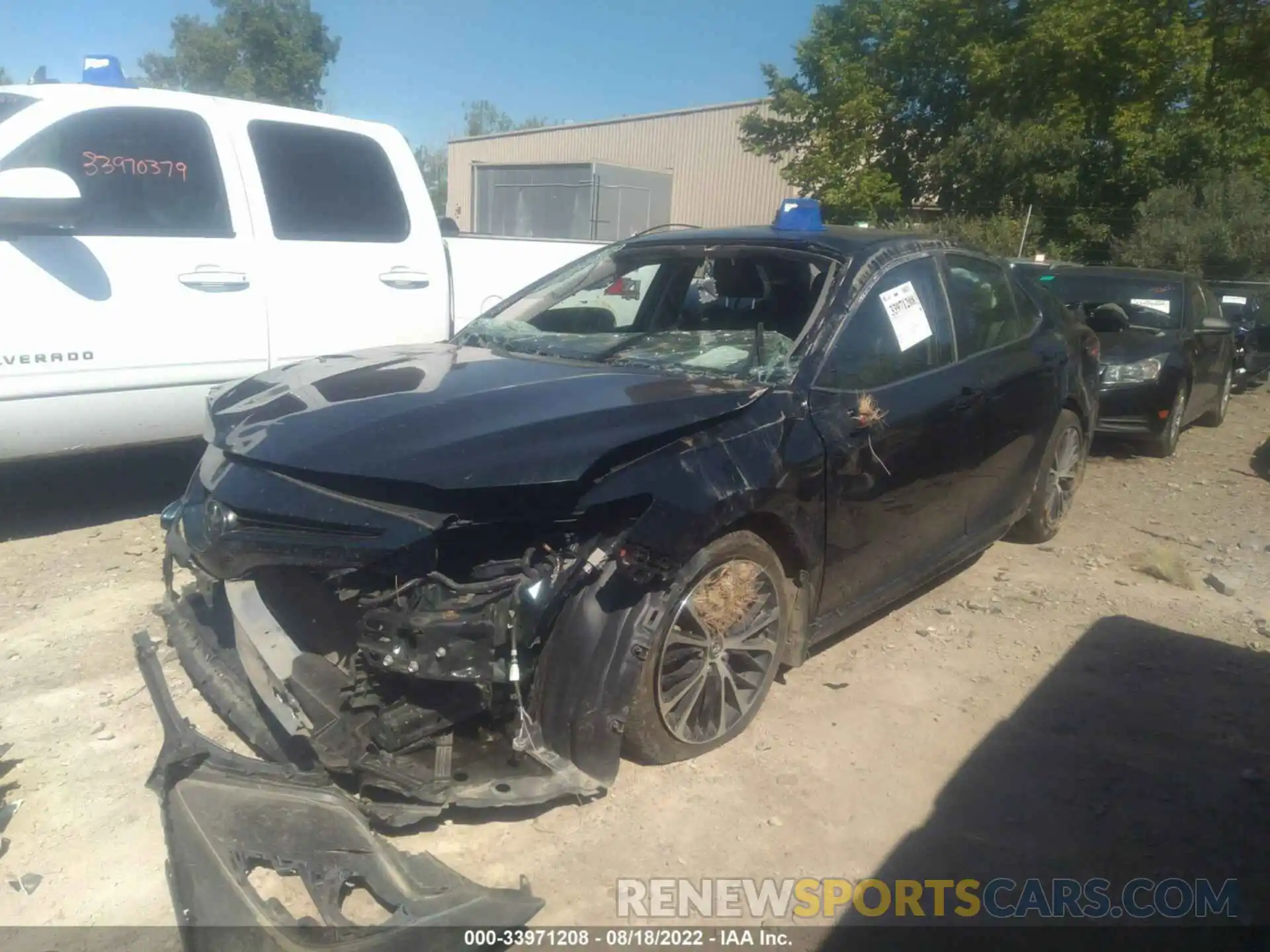 2 Photograph of a damaged car 4T1B11HK0KU686811 TOYOTA CAMRY 2019