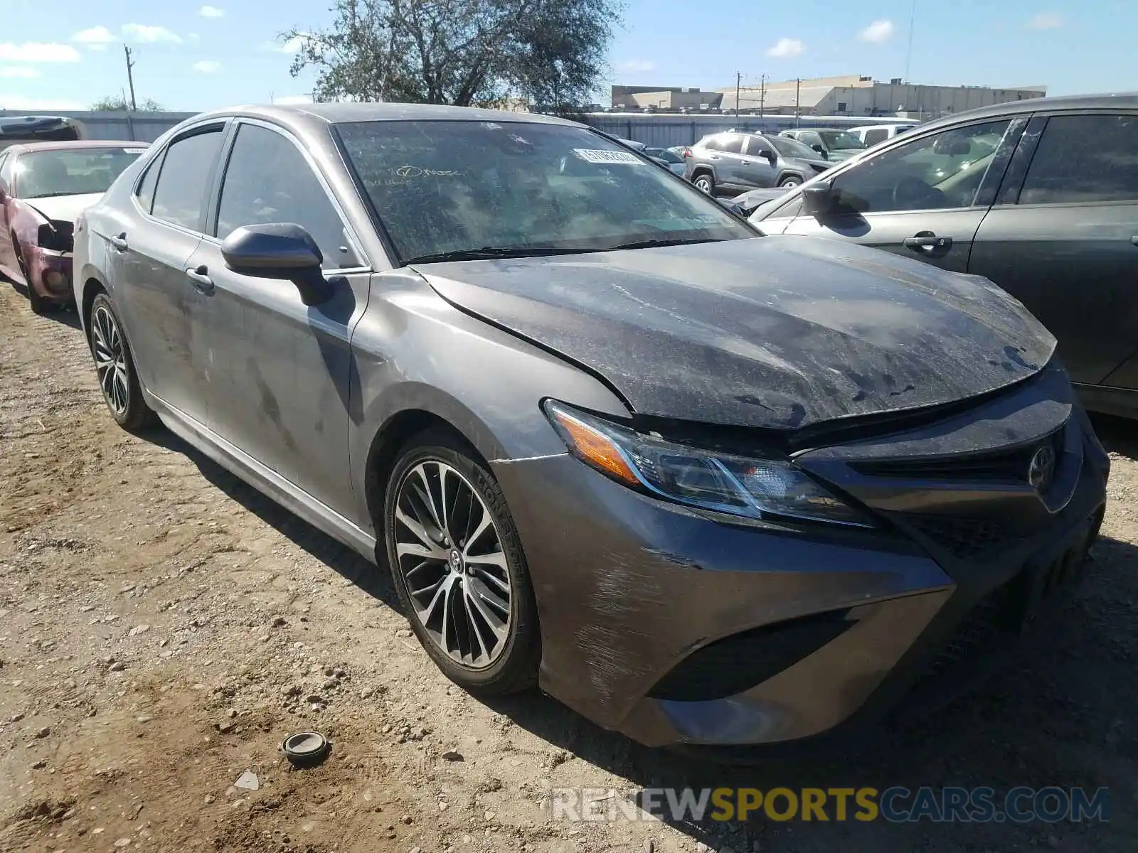 1 Photograph of a damaged car 4T1B11HK0KU686842 TOYOTA CAMRY 2019