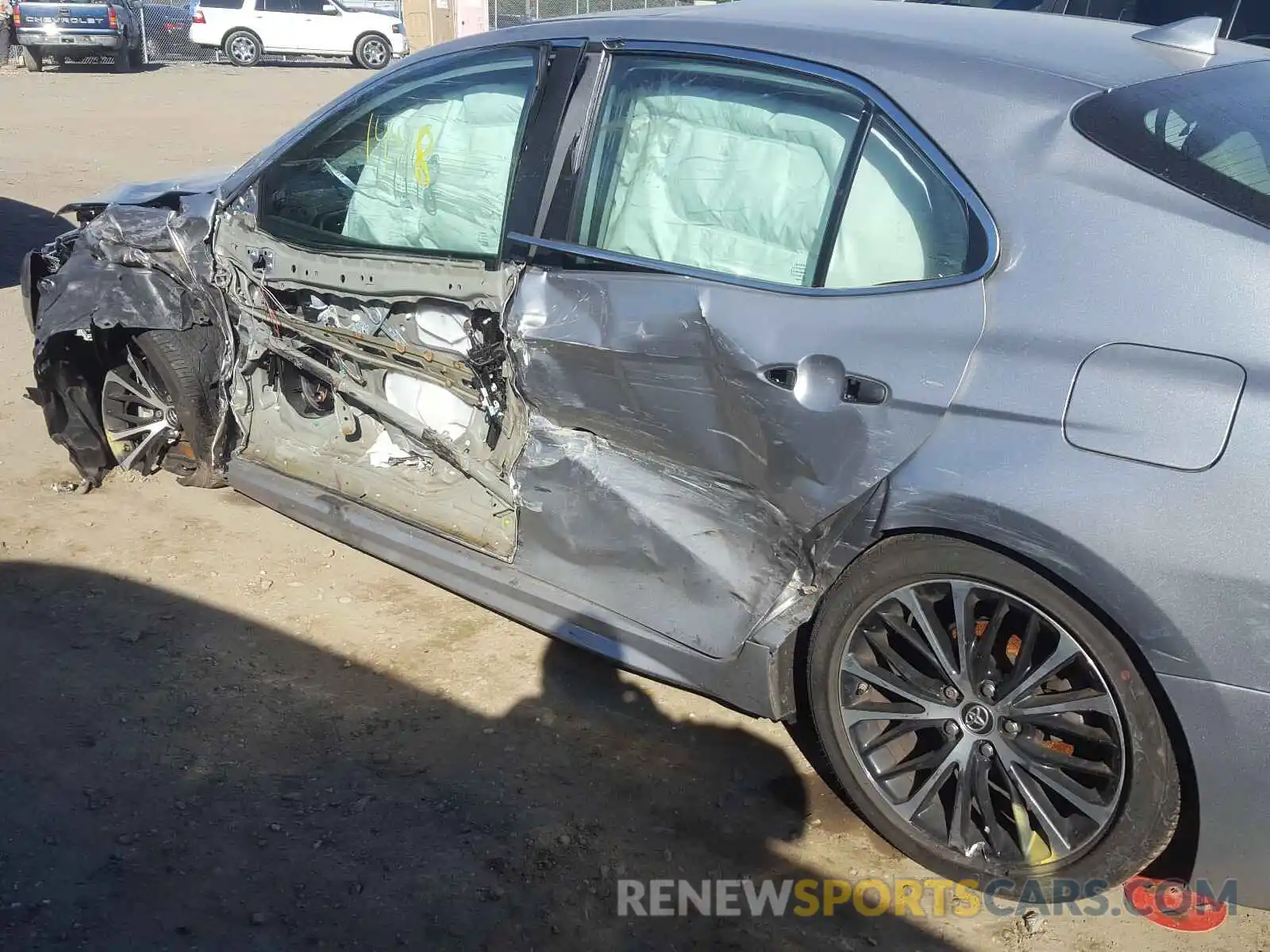 9 Photograph of a damaged car 4T1B11HK0KU687151 TOYOTA CAMRY 2019