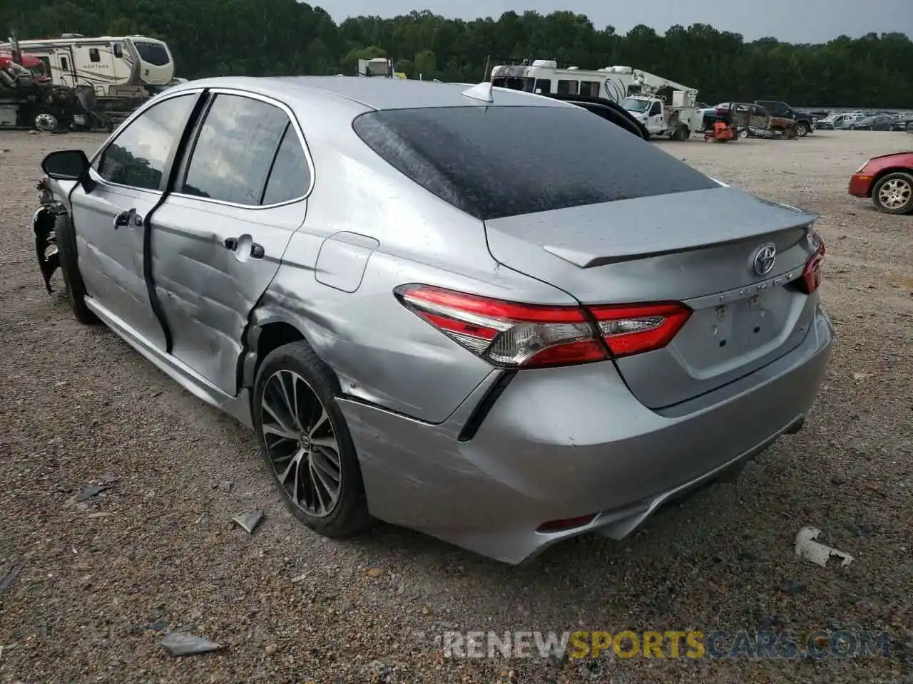 3 Photograph of a damaged car 4T1B11HK0KU688106 TOYOTA CAMRY 2019