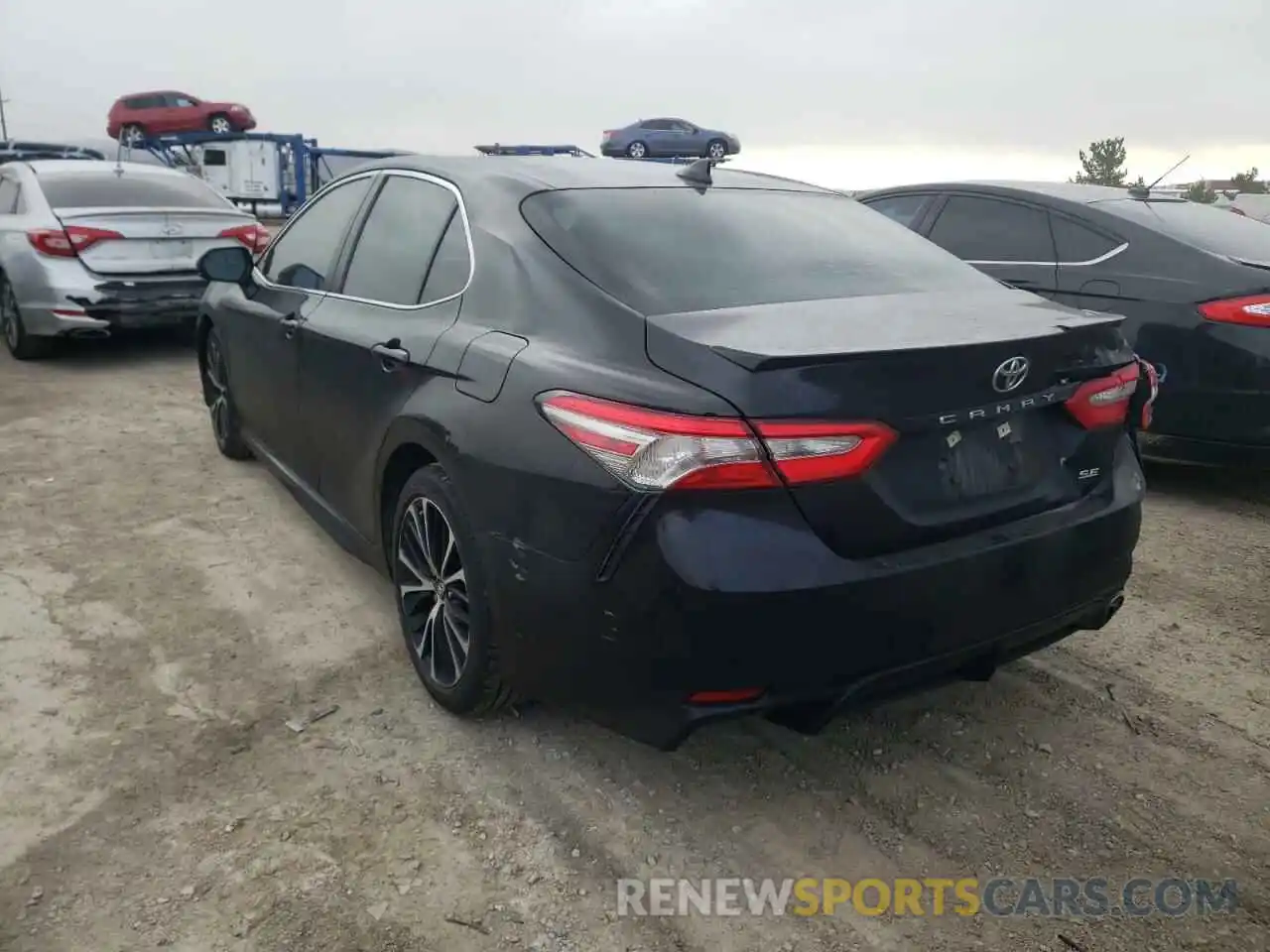 3 Photograph of a damaged car 4T1B11HK0KU690745 TOYOTA CAMRY 2019