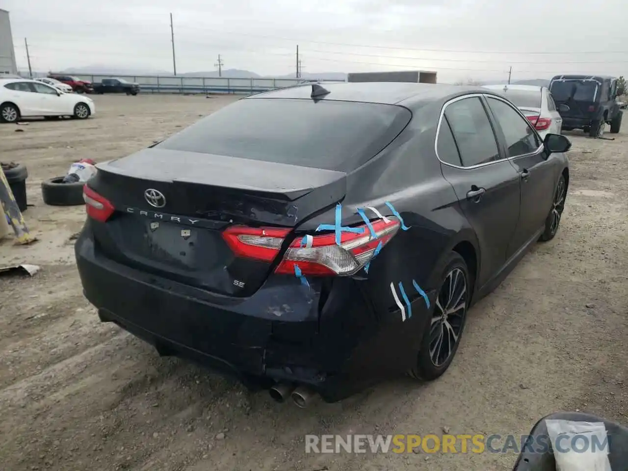 4 Photograph of a damaged car 4T1B11HK0KU690745 TOYOTA CAMRY 2019