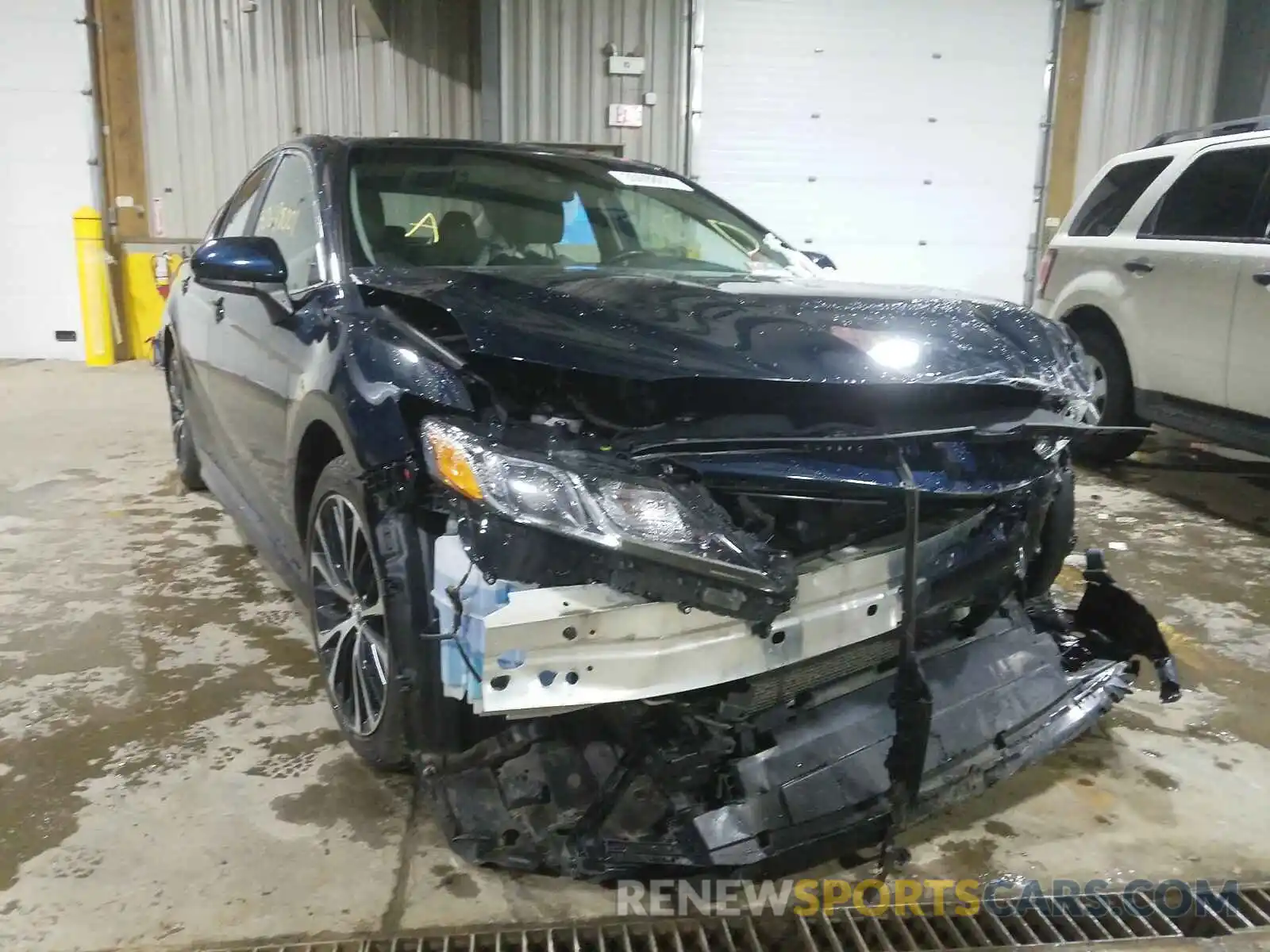 1 Photograph of a damaged car 4T1B11HK0KU691376 TOYOTA CAMRY 2019