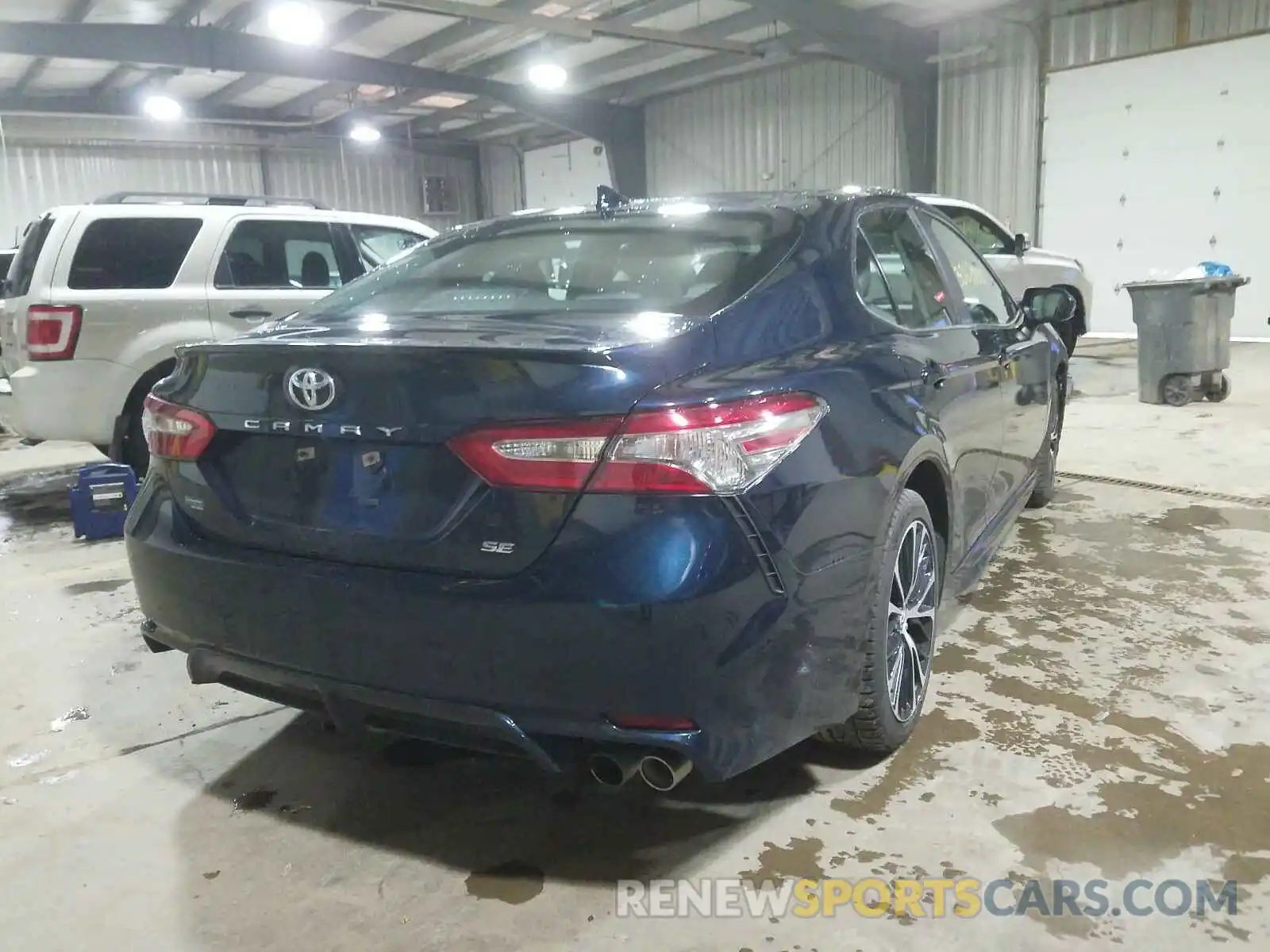 4 Photograph of a damaged car 4T1B11HK0KU691376 TOYOTA CAMRY 2019