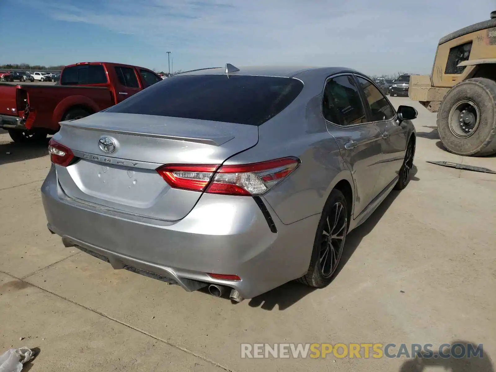 4 Photograph of a damaged car 4T1B11HK0KU691796 TOYOTA CAMRY 2019