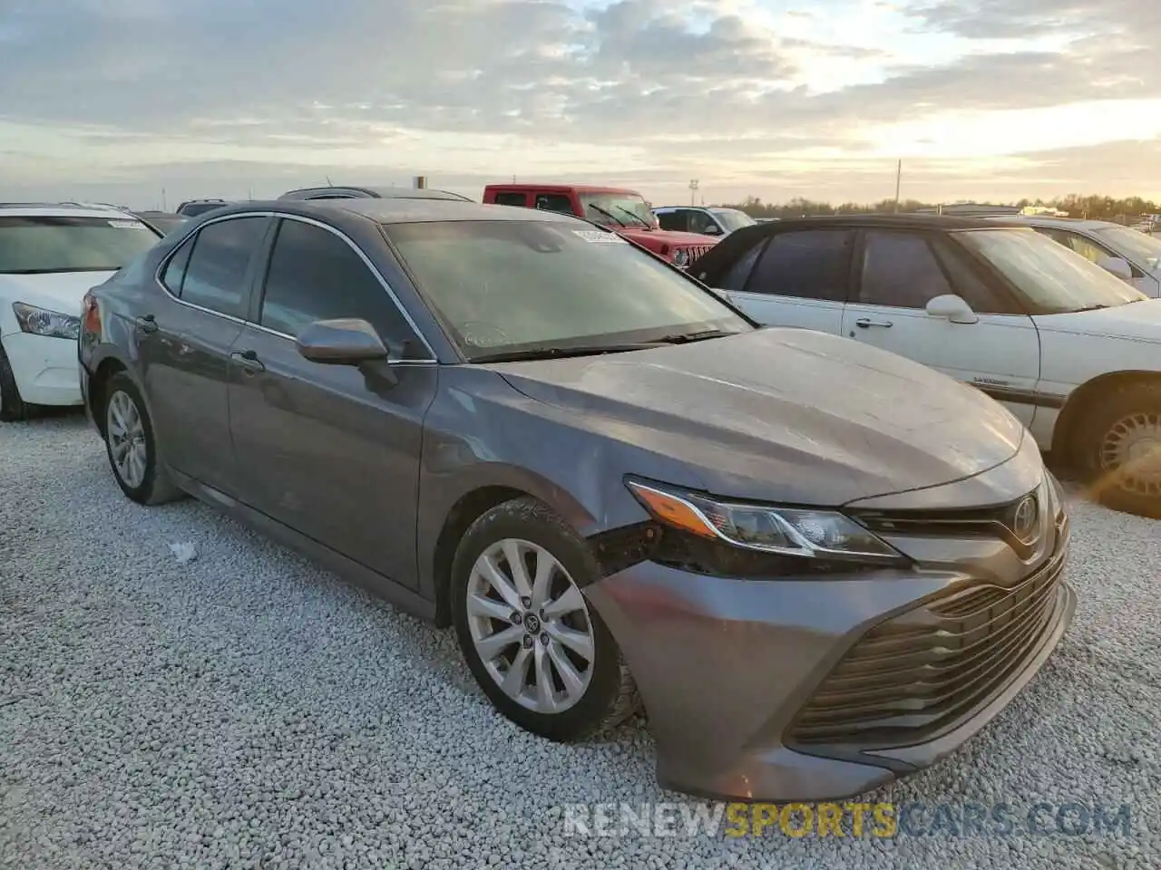 1 Photograph of a damaged car 4T1B11HK0KU692639 TOYOTA CAMRY 2019