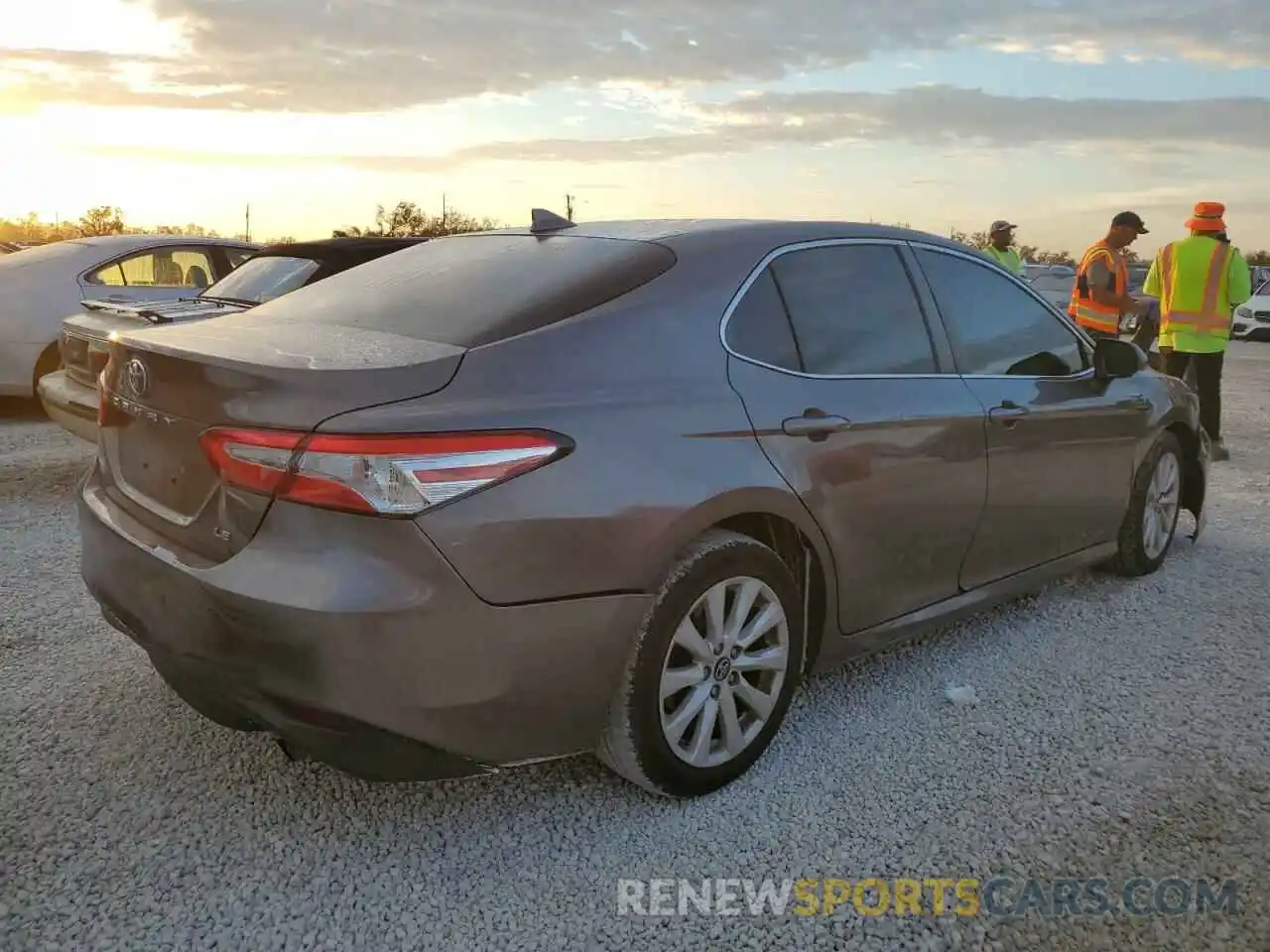 4 Photograph of a damaged car 4T1B11HK0KU692639 TOYOTA CAMRY 2019