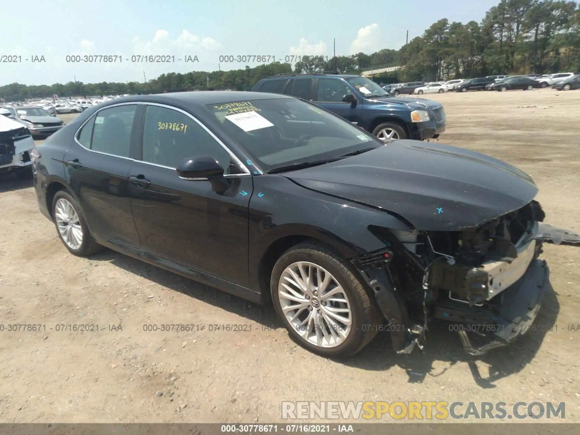 1 Photograph of a damaged car 4T1B11HK0KU693046 TOYOTA CAMRY 2019