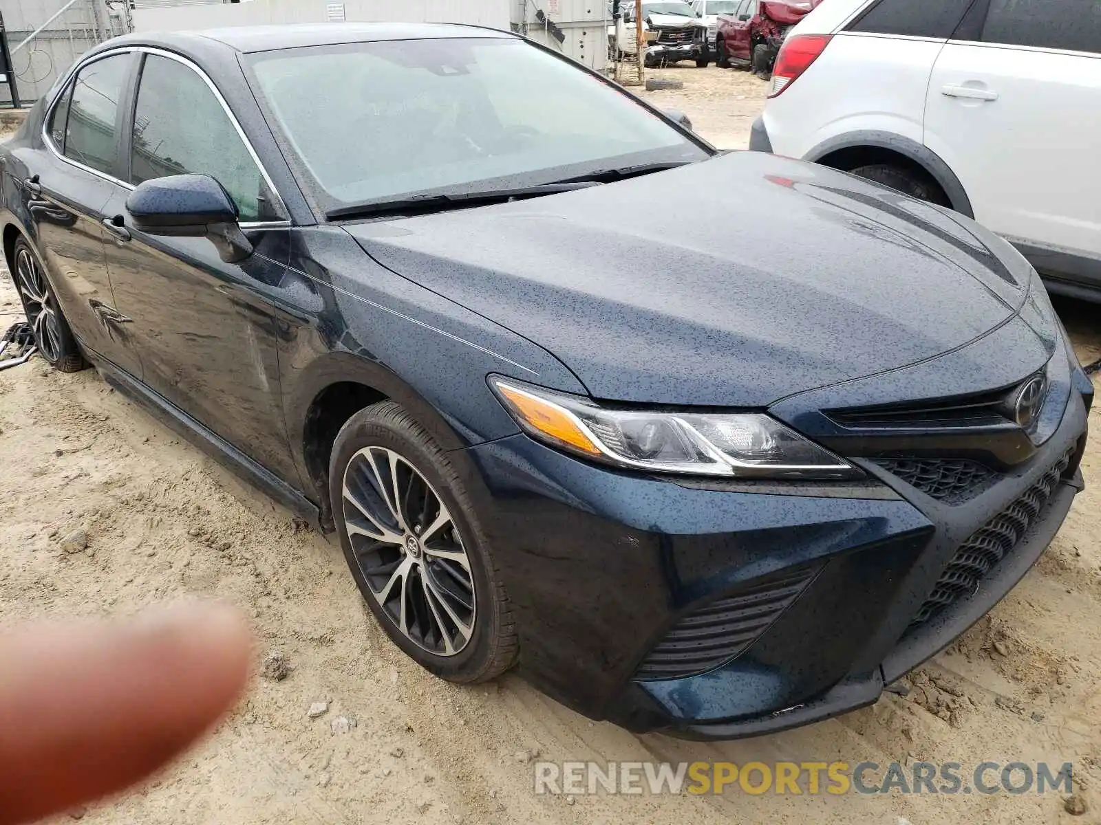 1 Photograph of a damaged car 4T1B11HK0KU693550 TOYOTA CAMRY 2019