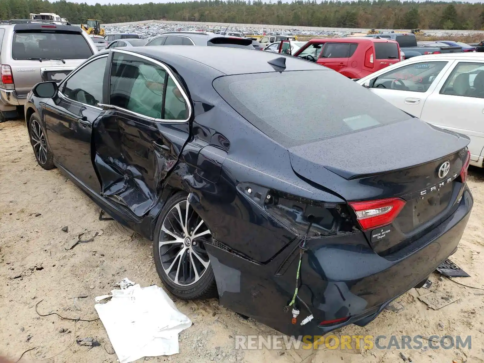 3 Photograph of a damaged car 4T1B11HK0KU693550 TOYOTA CAMRY 2019