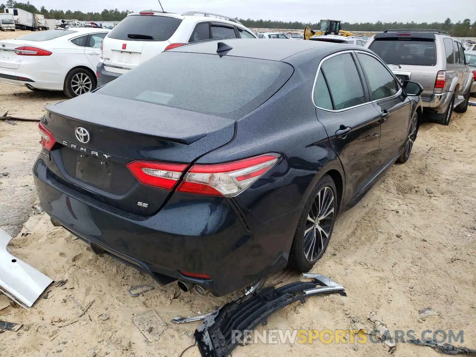 4 Фотография поврежденного автомобиля 4T1B11HK0KU693550 TOYOTA CAMRY 2019