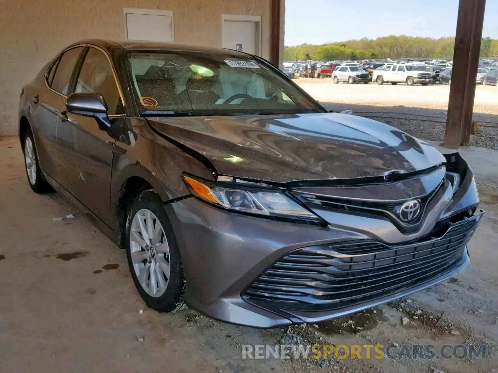 1 Photograph of a damaged car 4T1B11HK0KU693872 TOYOTA CAMRY 2019