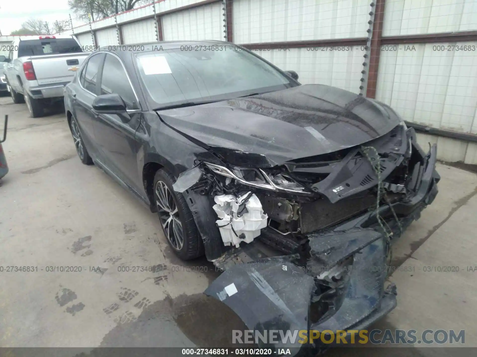 1 Photograph of a damaged car 4T1B11HK0KU696044 TOYOTA CAMRY 2019