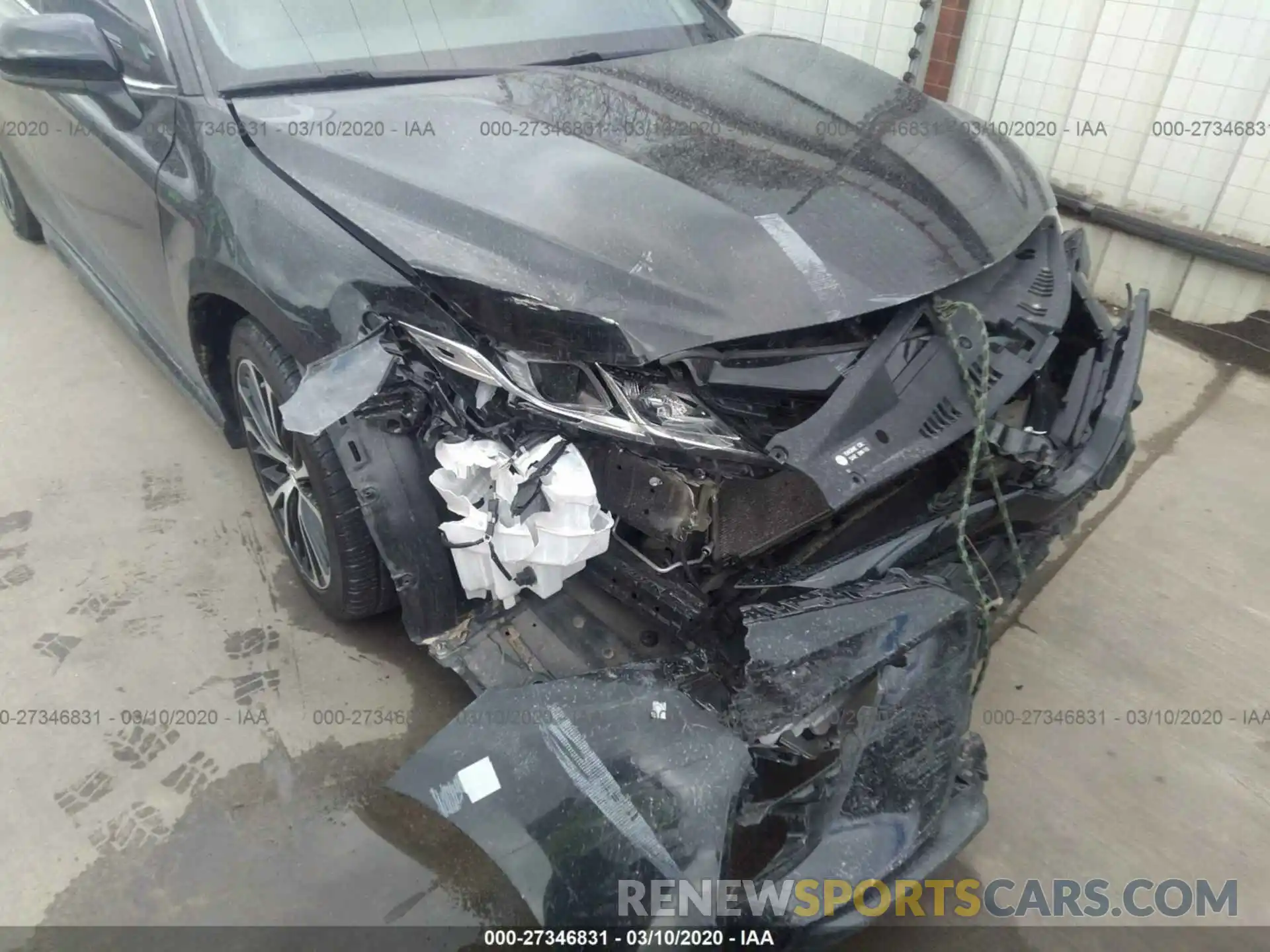 6 Photograph of a damaged car 4T1B11HK0KU696044 TOYOTA CAMRY 2019