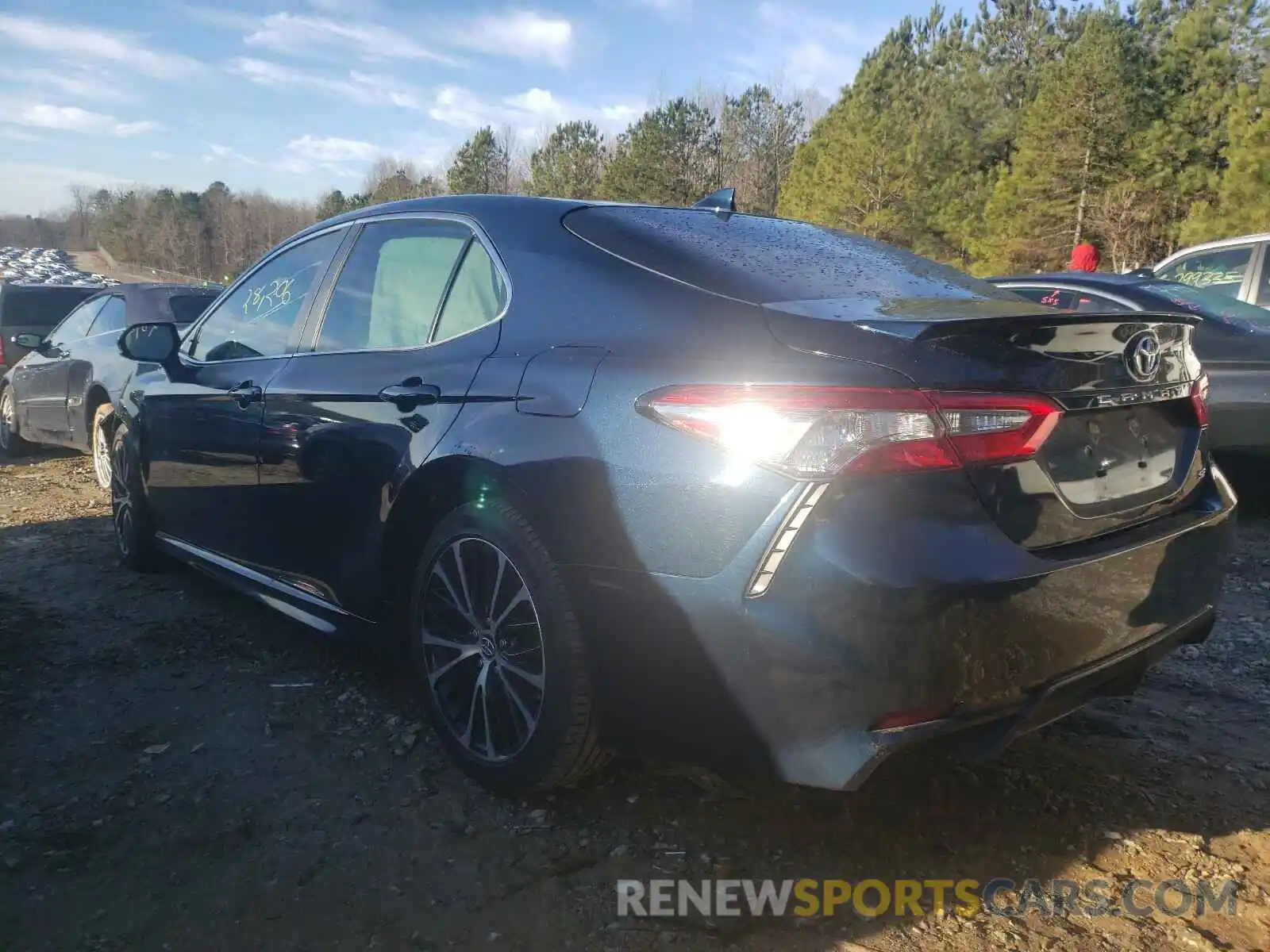 3 Photograph of a damaged car 4T1B11HK0KU696383 TOYOTA CAMRY 2019