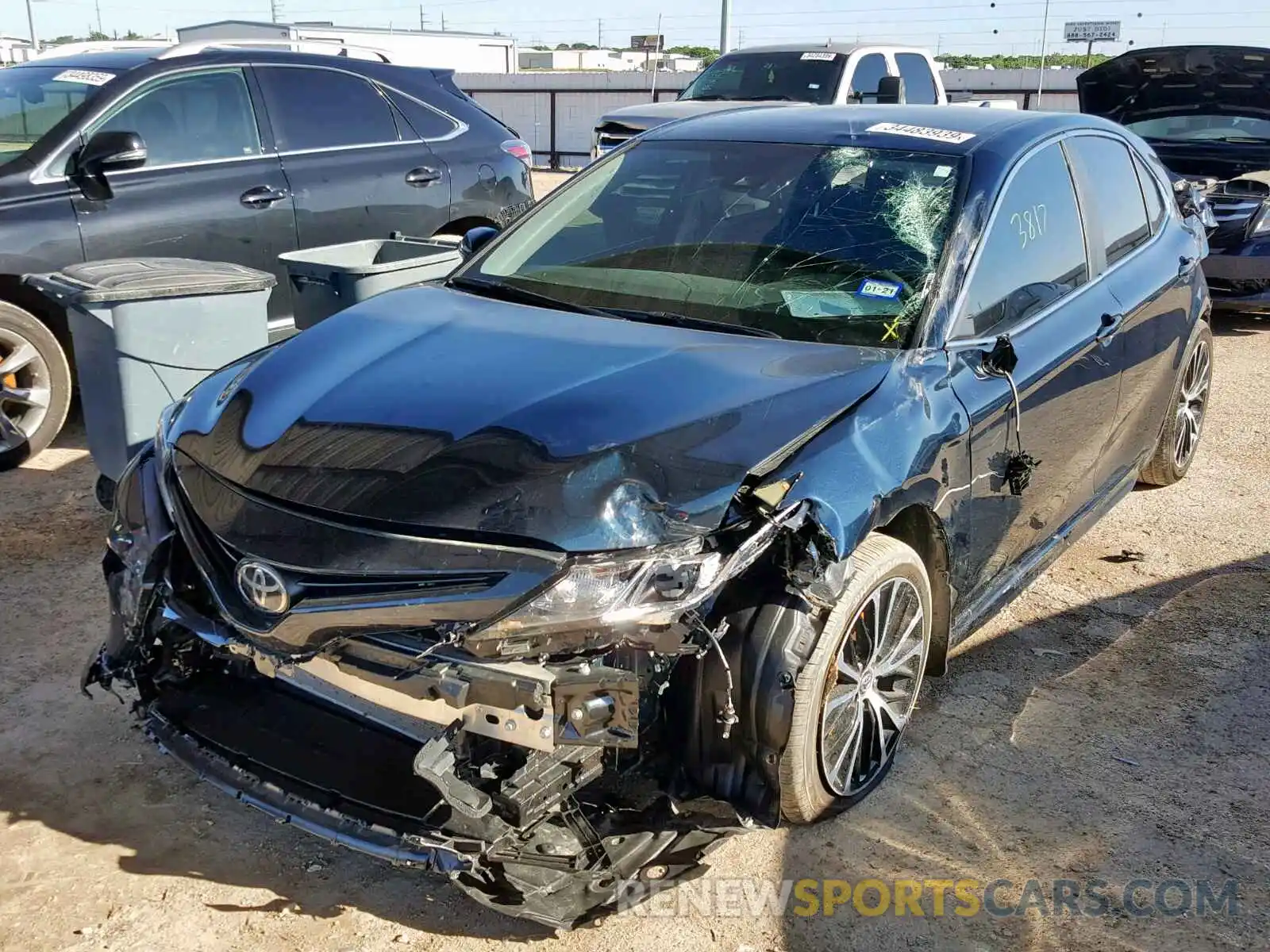 2 Photograph of a damaged car 4T1B11HK0KU697839 TOYOTA CAMRY 2019