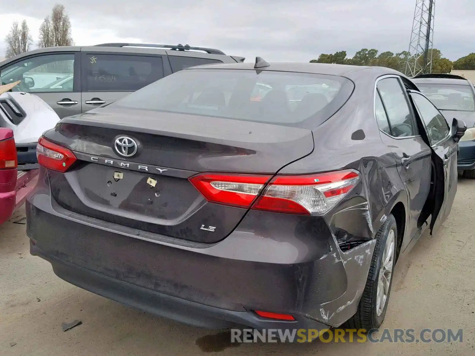 4 Photograph of a damaged car 4T1B11HK0KU698926 TOYOTA CAMRY 2019