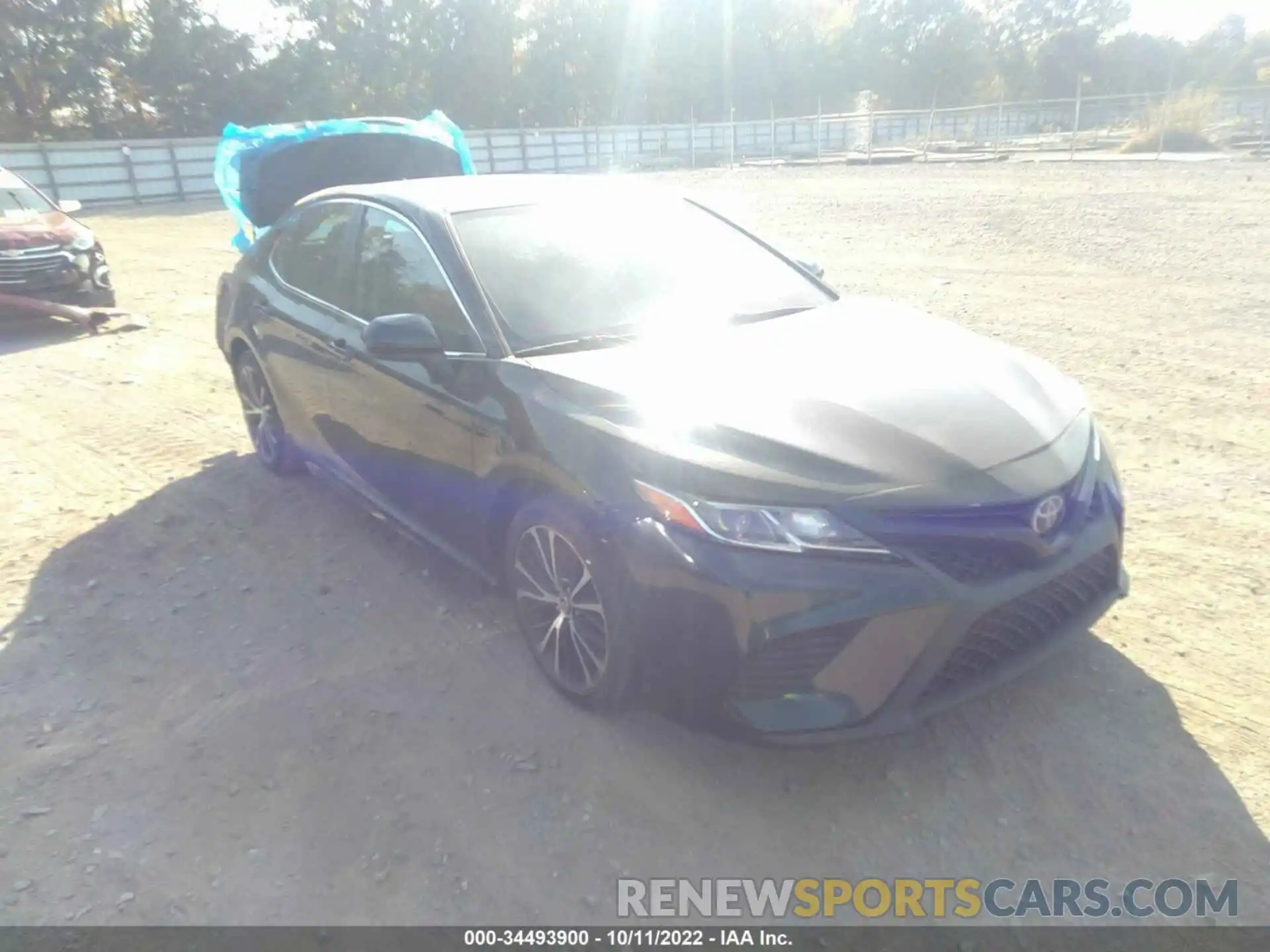 1 Photograph of a damaged car 4T1B11HK0KU700349 TOYOTA CAMRY 2019